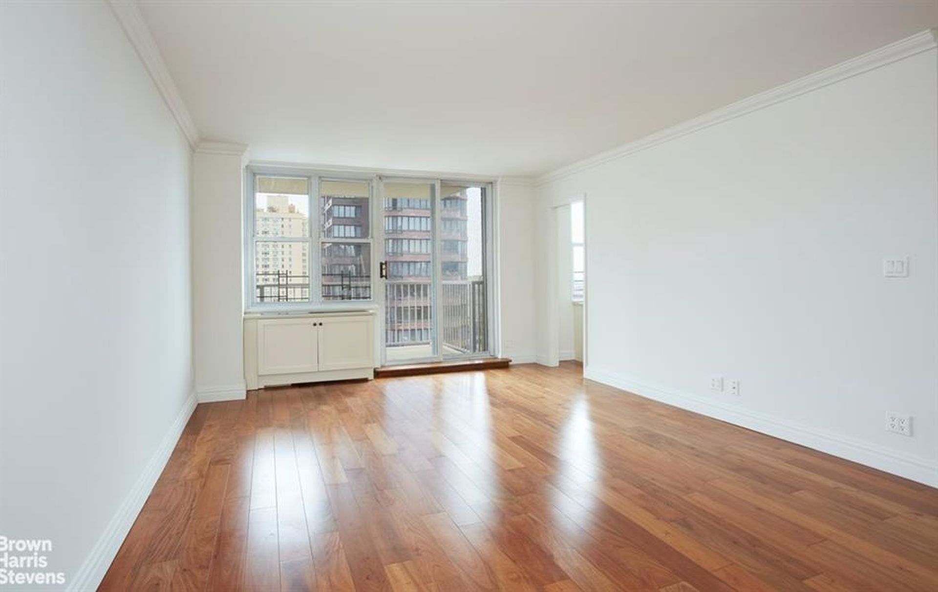 Condominium in Manhattan, New York 10858429