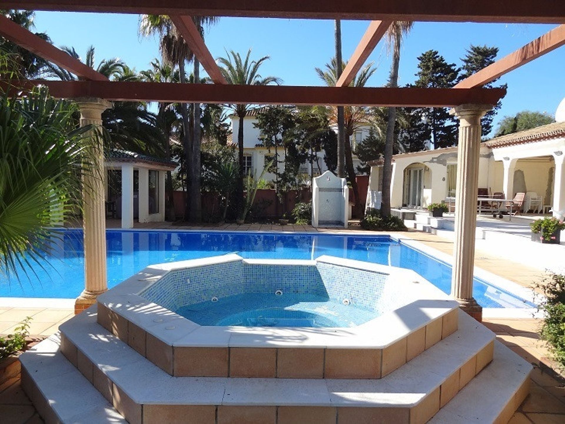 Huis in Estepona, Andalucía 10858435