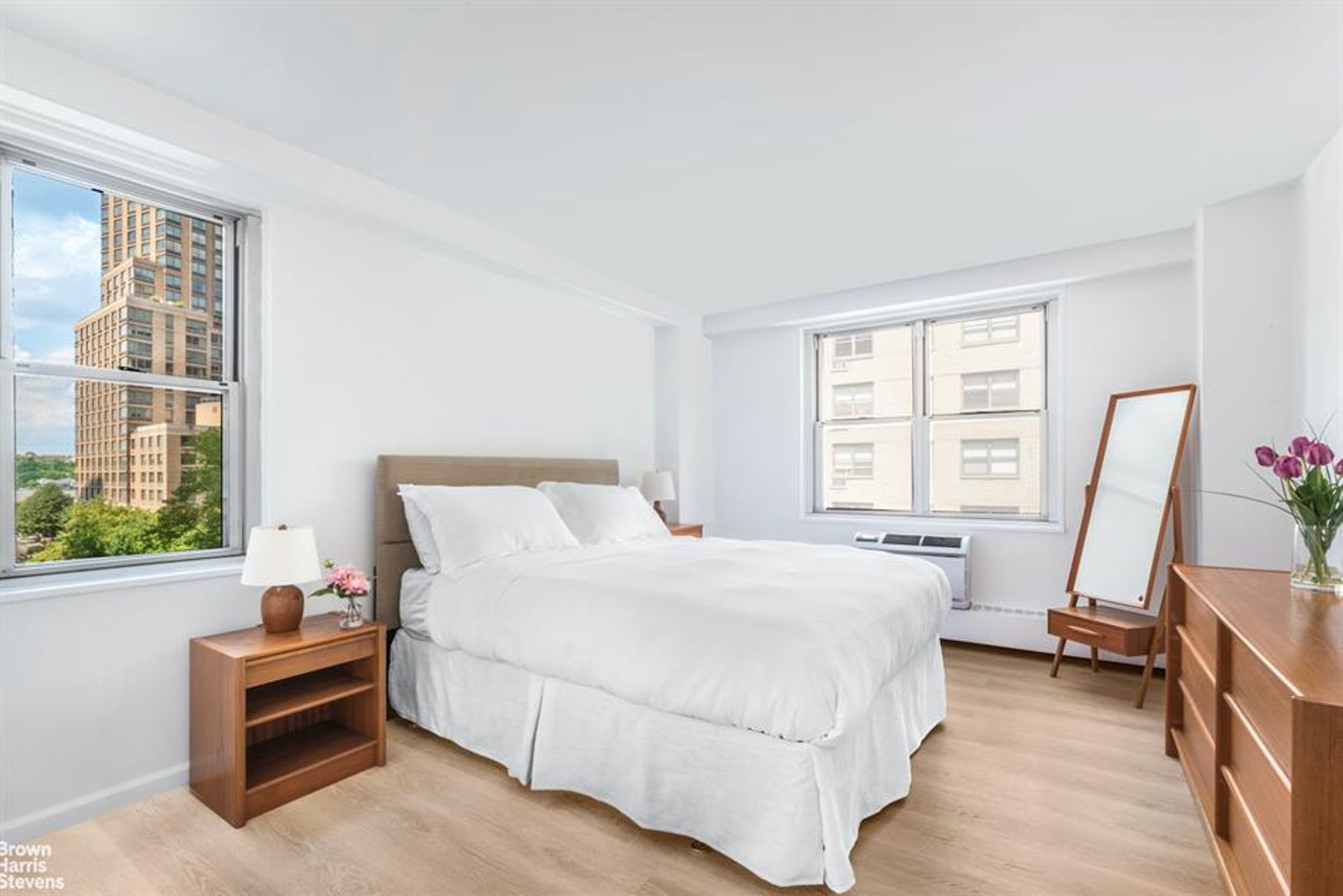 Condominium in Manhattan, New York 10858473