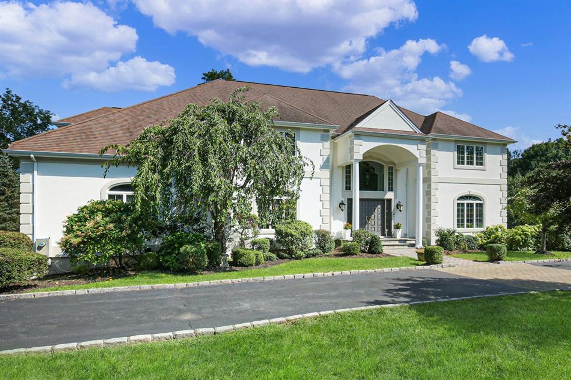 Dom w Thornwood, New York 10859542