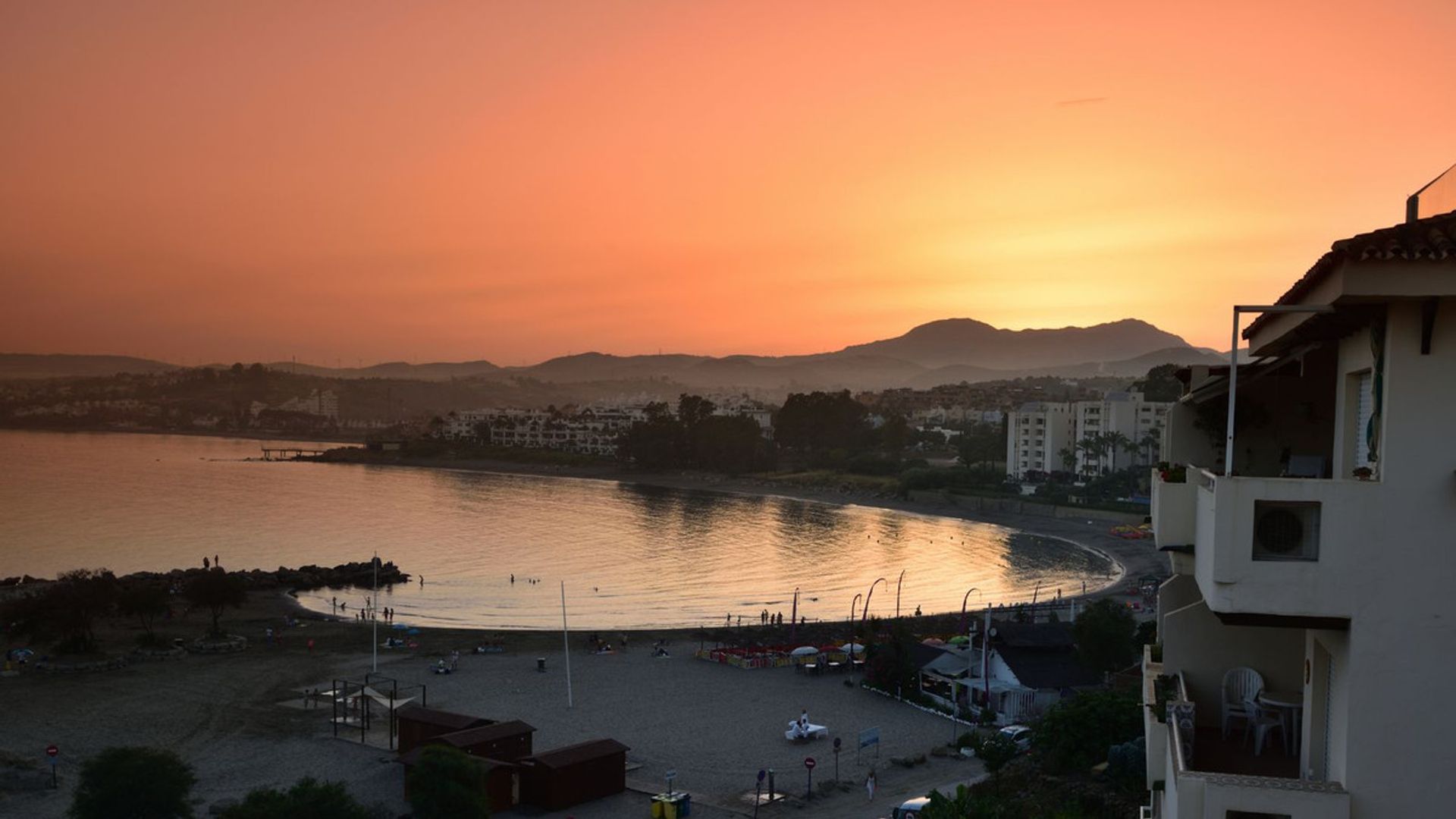 Tanah dalam Estepona, Andalucía 10859704