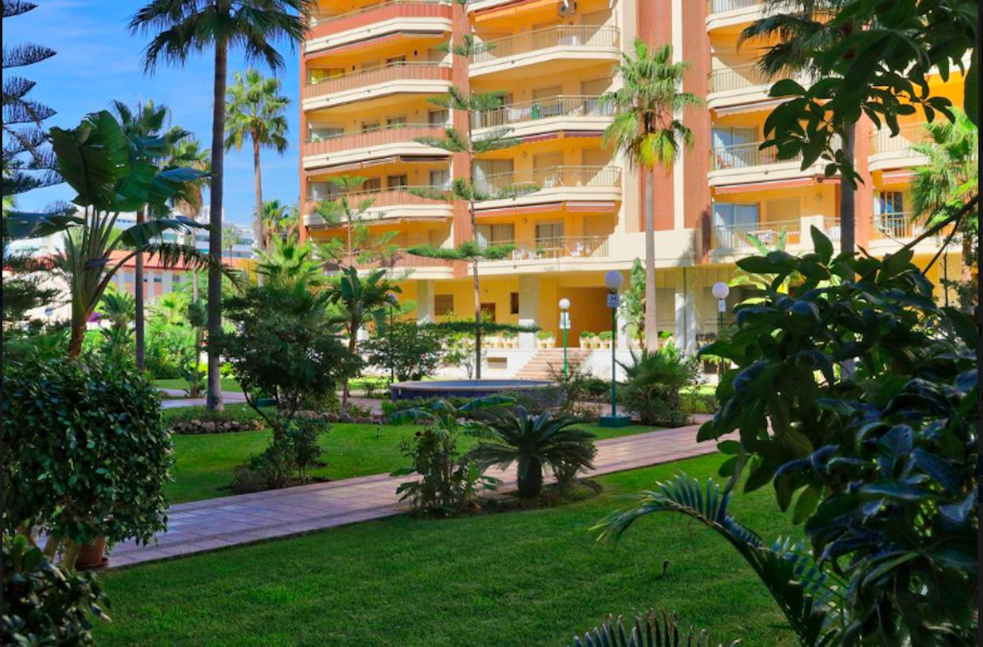 Condominio nel Fuengirola, Andalucía 10859820