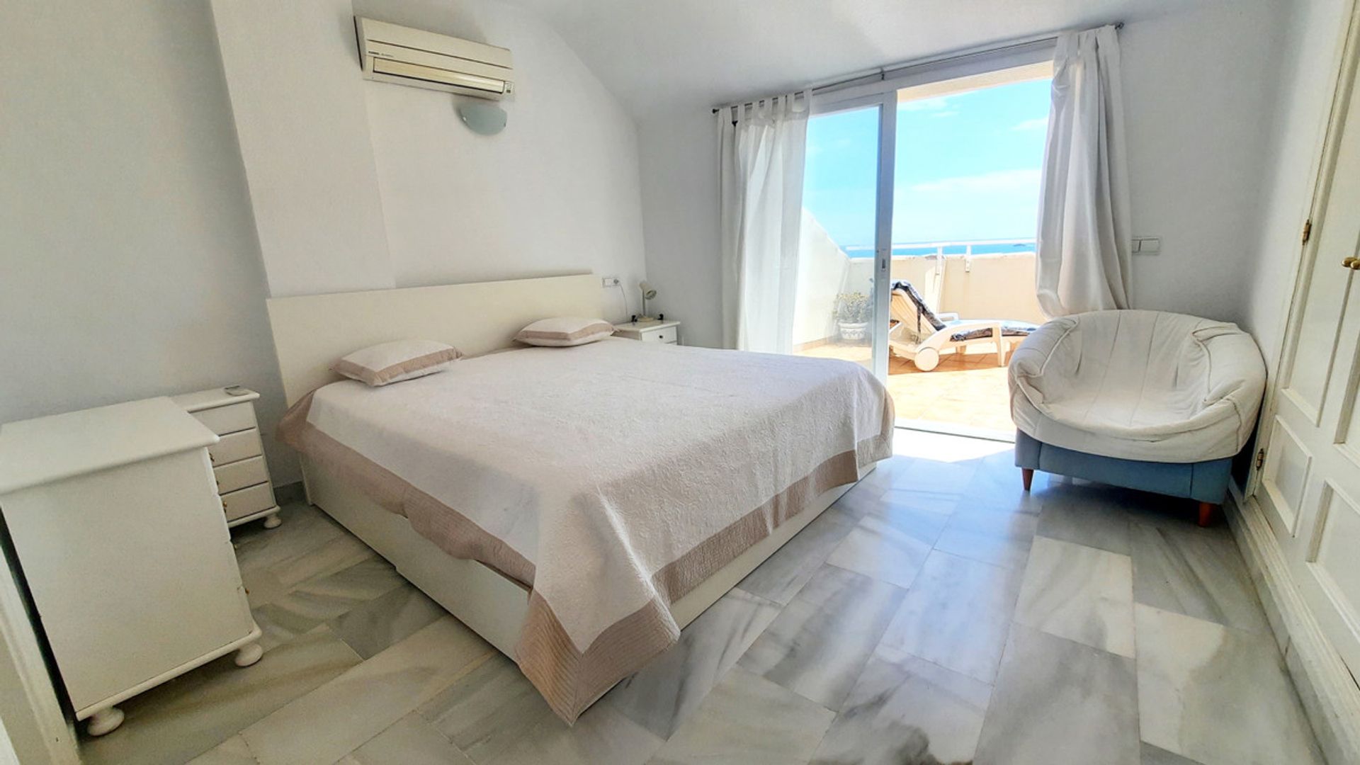 Кондоминиум в Fuengirola, Andalucía 10859936