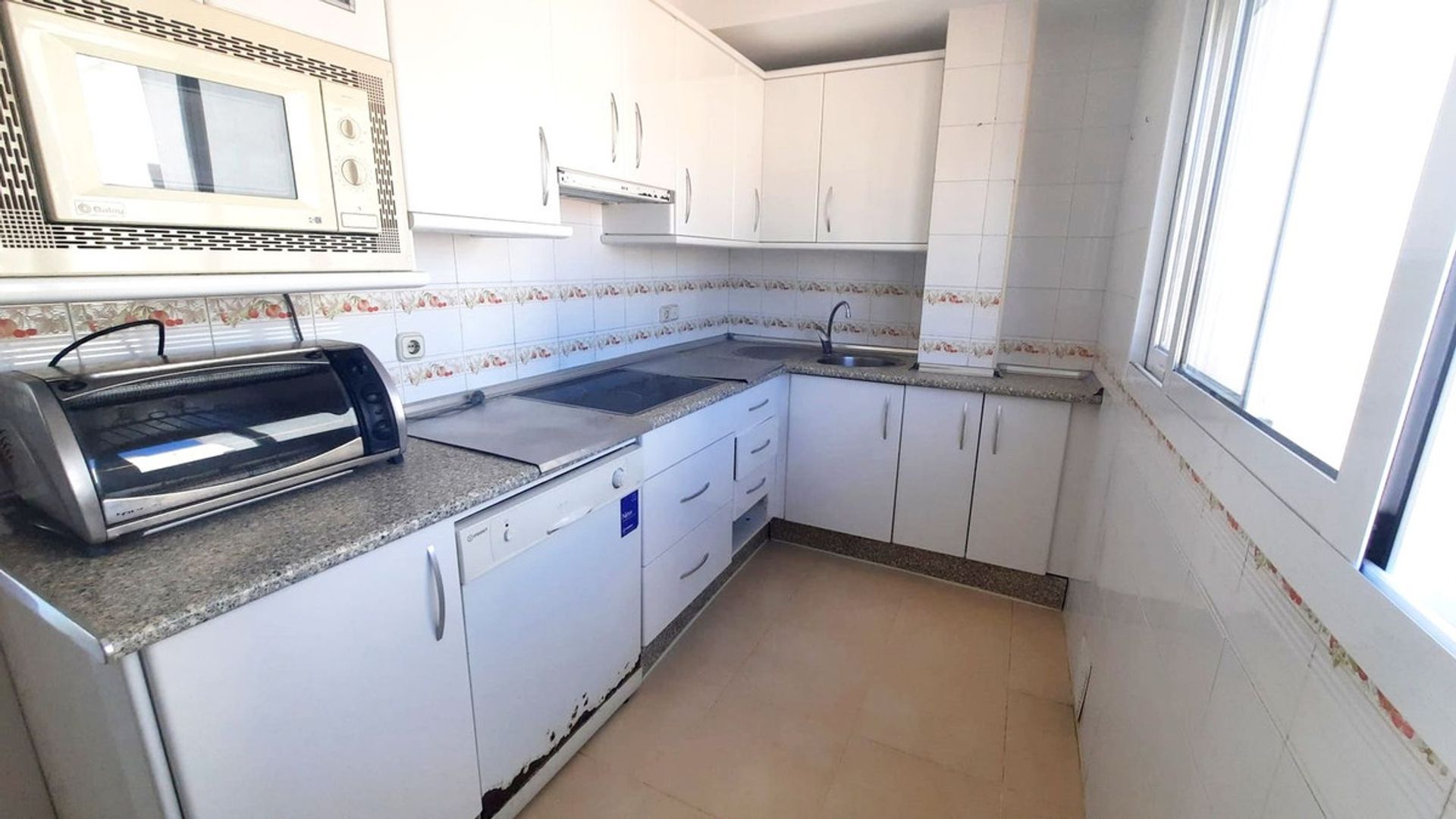 Condominium in Fuengirola, Andalusia 10859971