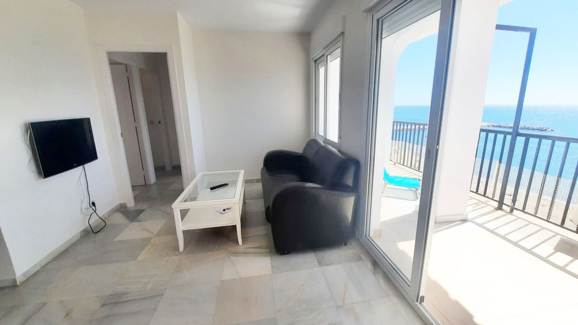 Condominium in Fuengirola, Andalusia 10859971