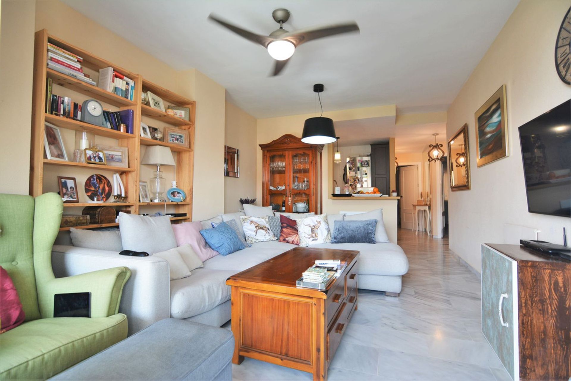 Condominio en Fuengirola, Andalusia 10860011