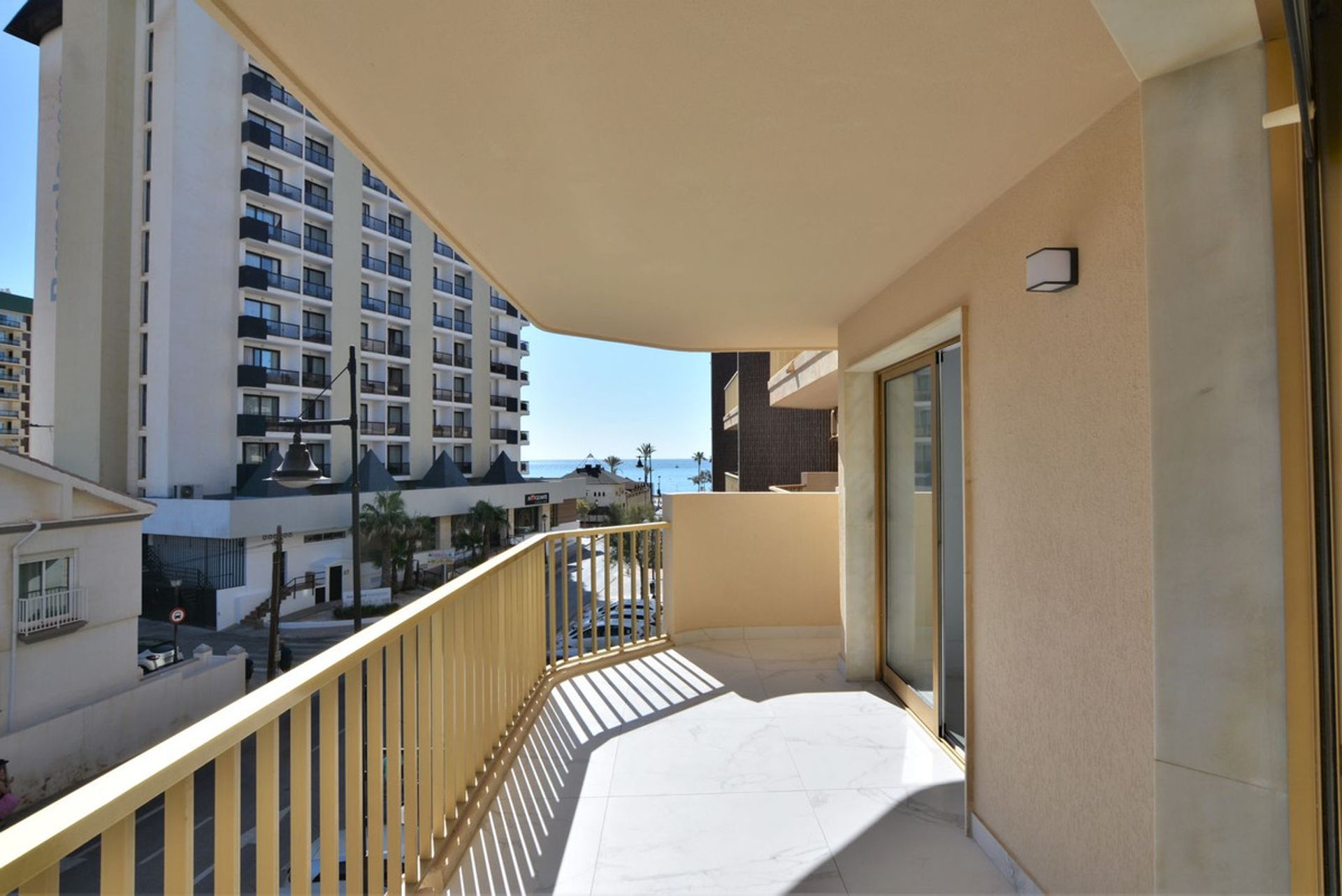 Condominium in Fuengirola, Andalucía 10860014