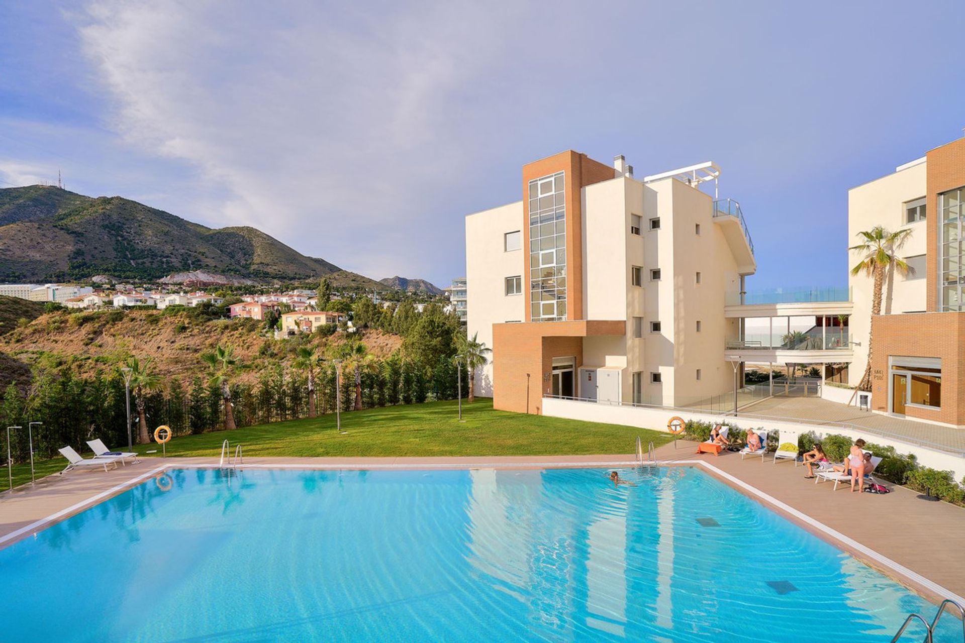 Condominium in Fuengirola, Andalucía 10860039