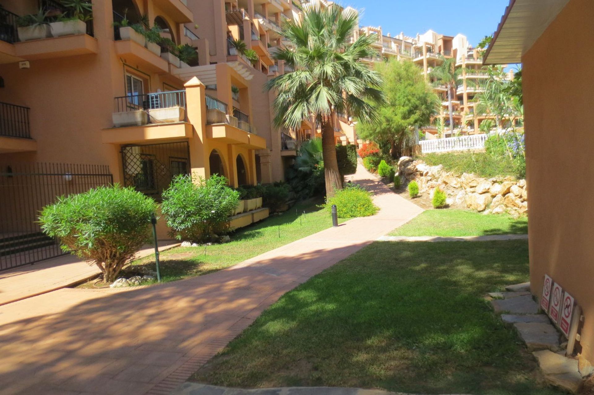 Condominium dans Fuengirola, Andalucía 10860072