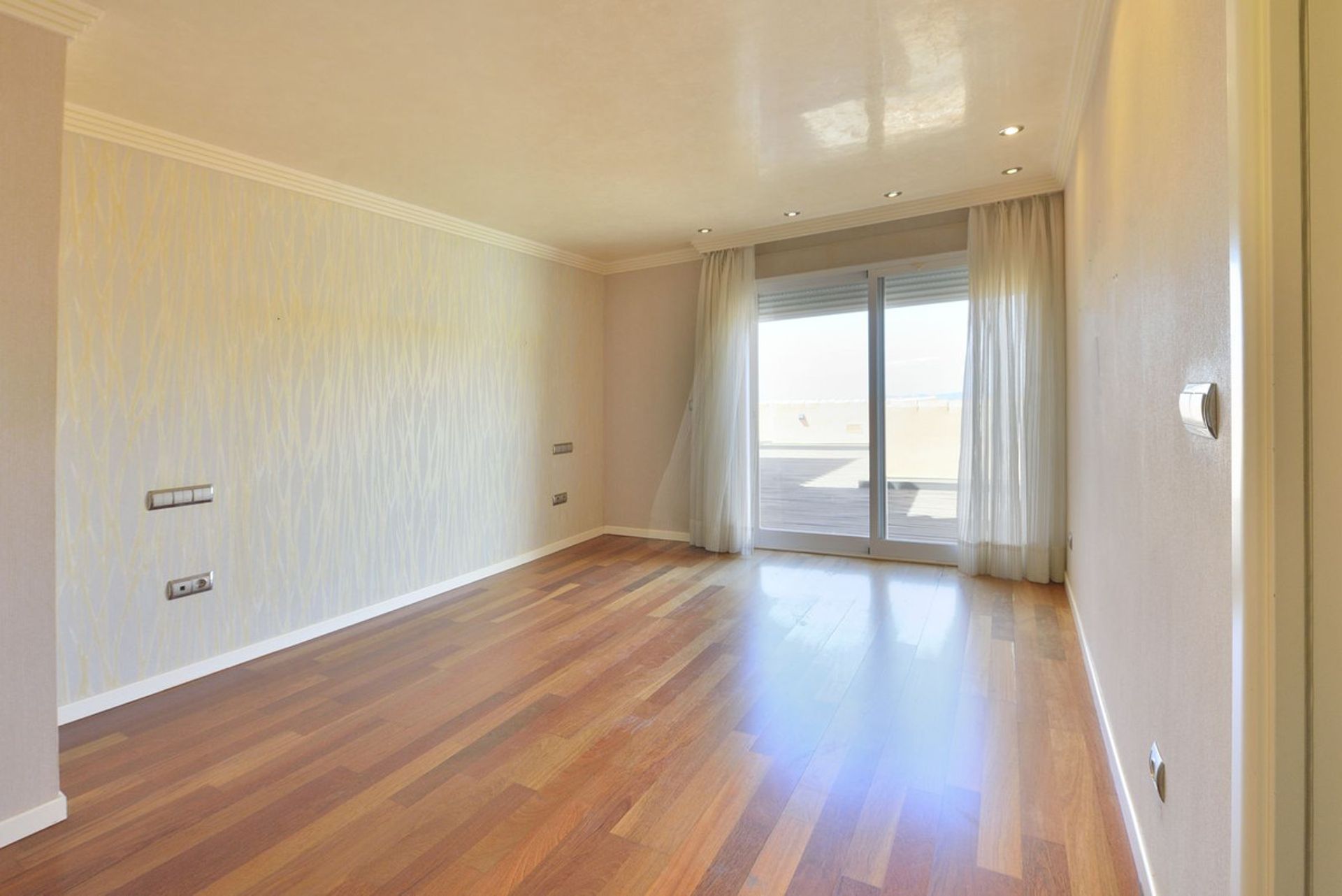 Condominium in Fuengirola, Andalucía 10860084