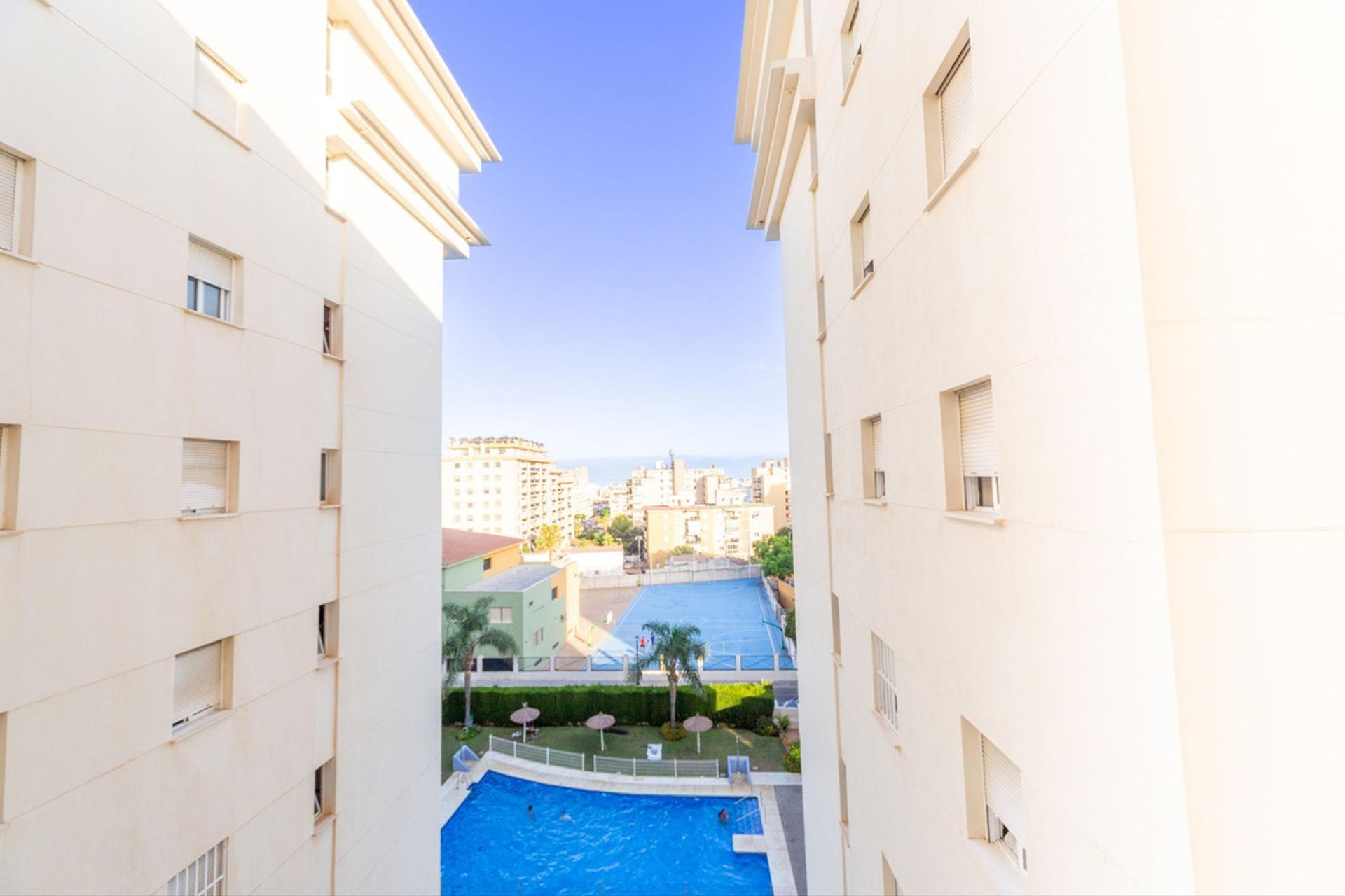 Condominio nel Fuengirola, Andalucía 10860123