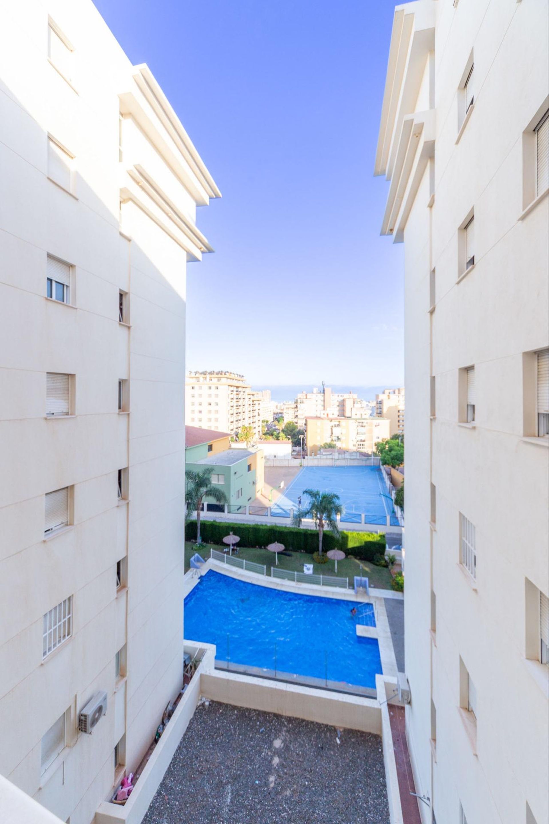 Condominio en Fuengirola, Andalucía 10860123