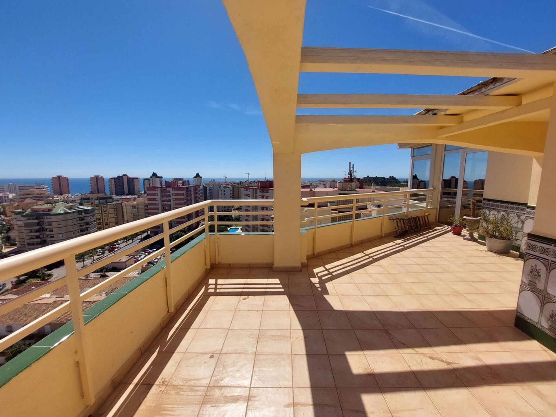 Condominio en Fuengirola, Andalucía 10860129