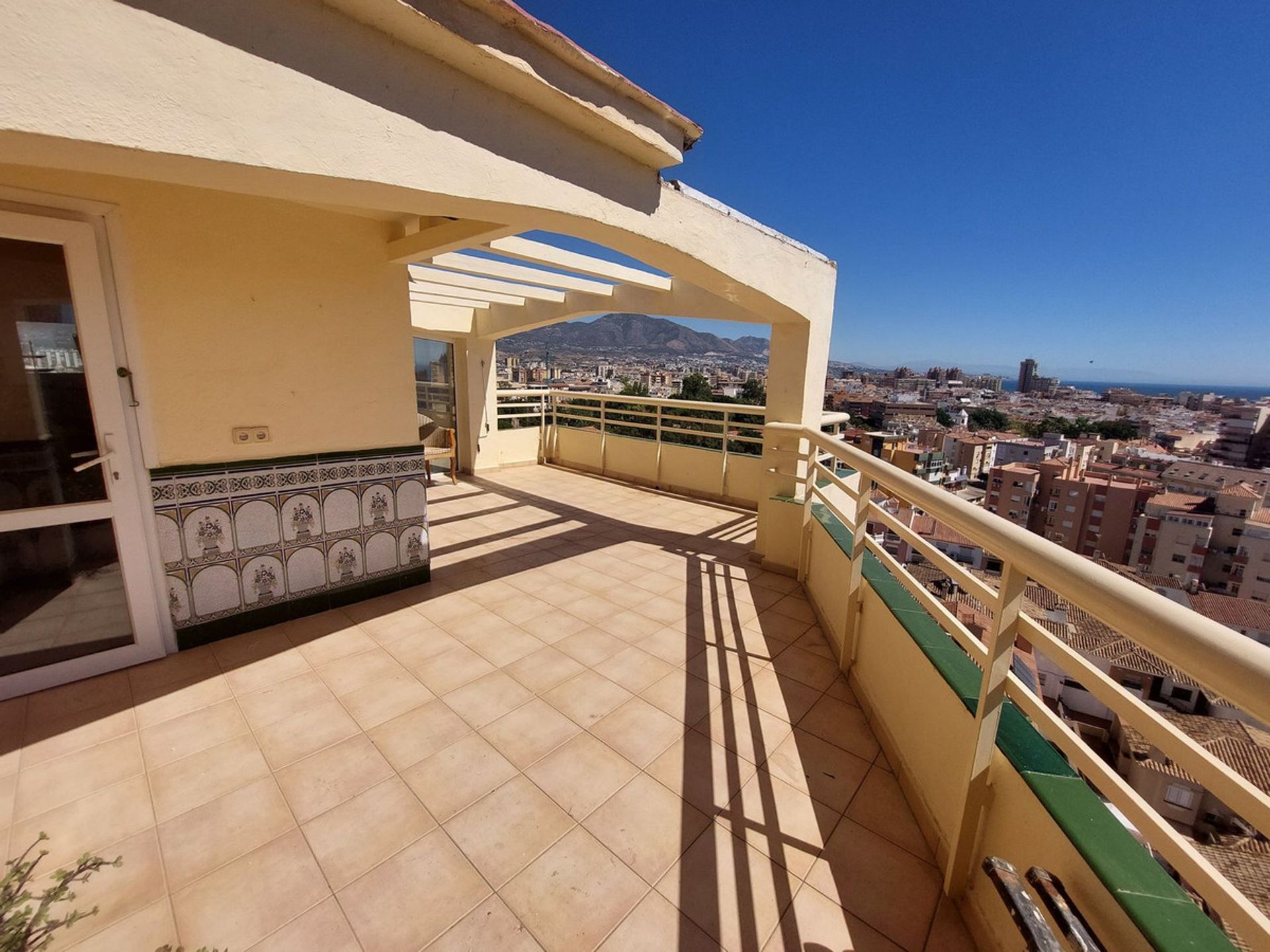 Condominio en Fuengirola, Andalucía 10860129