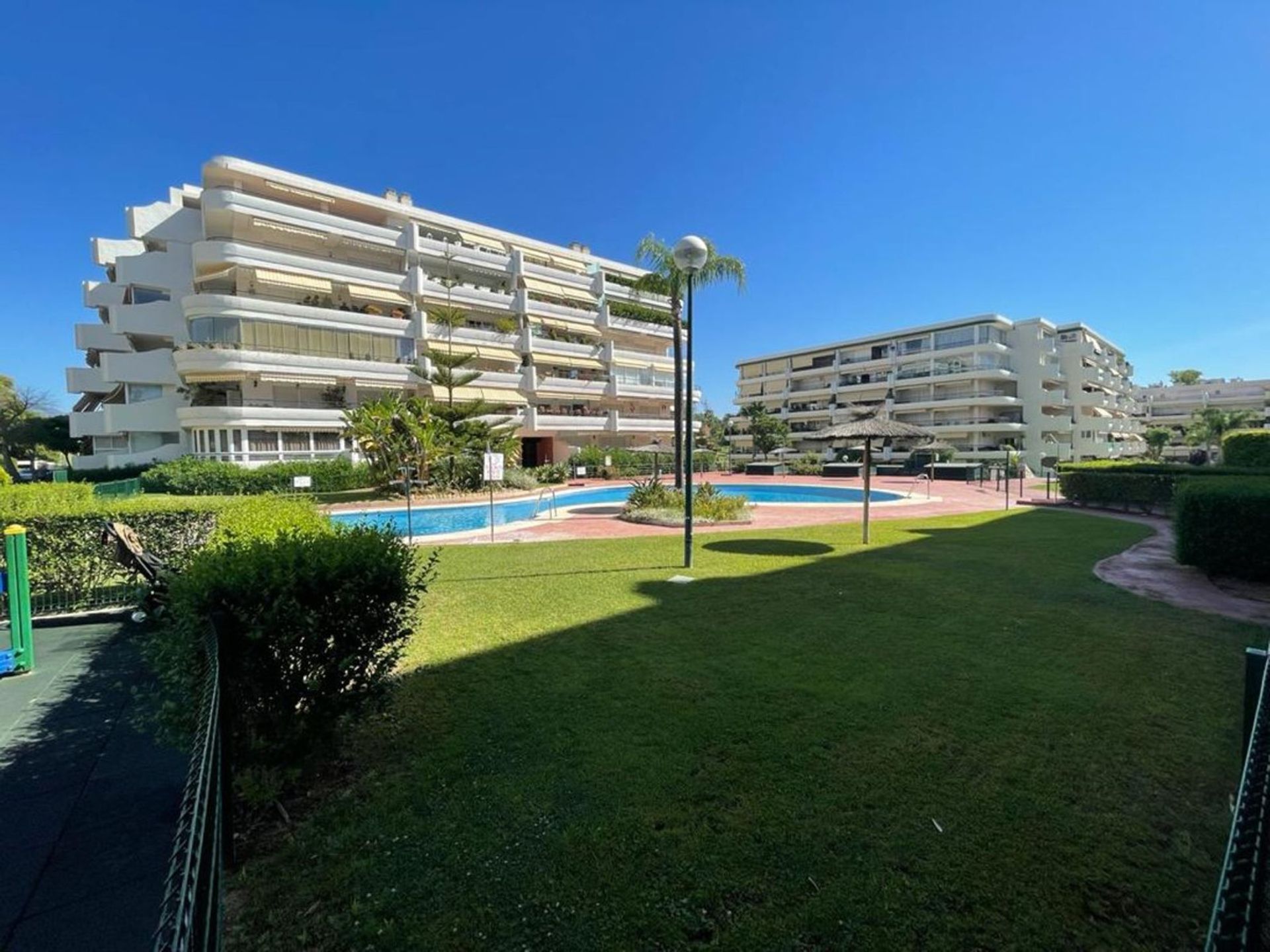 Condominio nel Benahavis, Andalusia 10860315