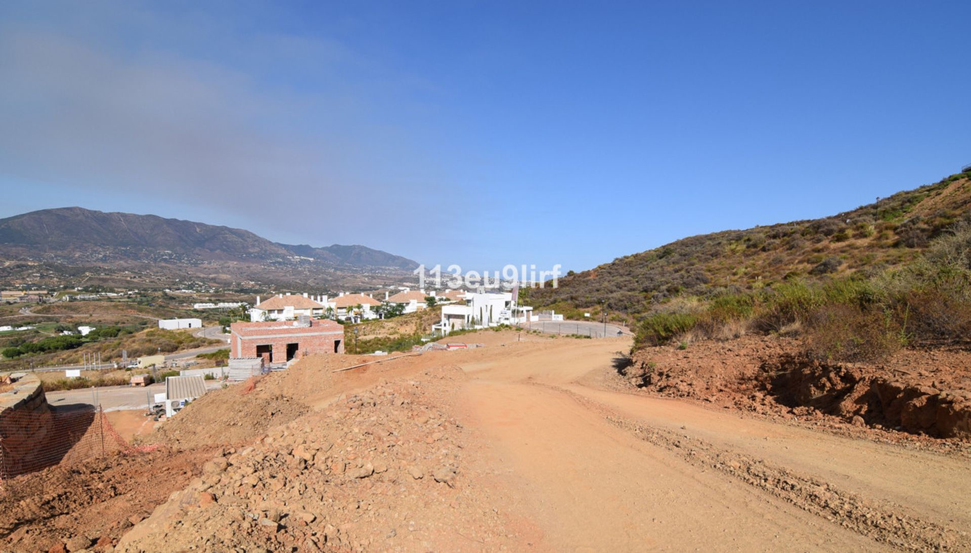 Tanah di Fuengirola, Andalusia 10860750