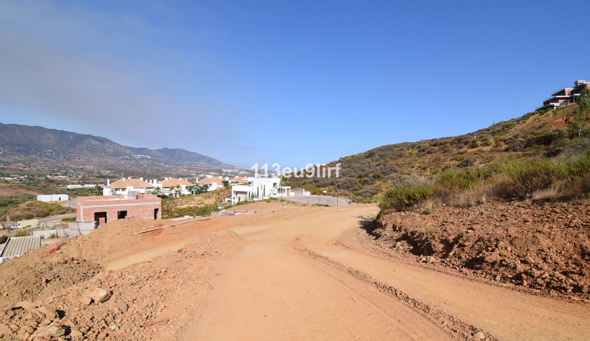 Tanah di Fuengirola, Andalusia 10860750