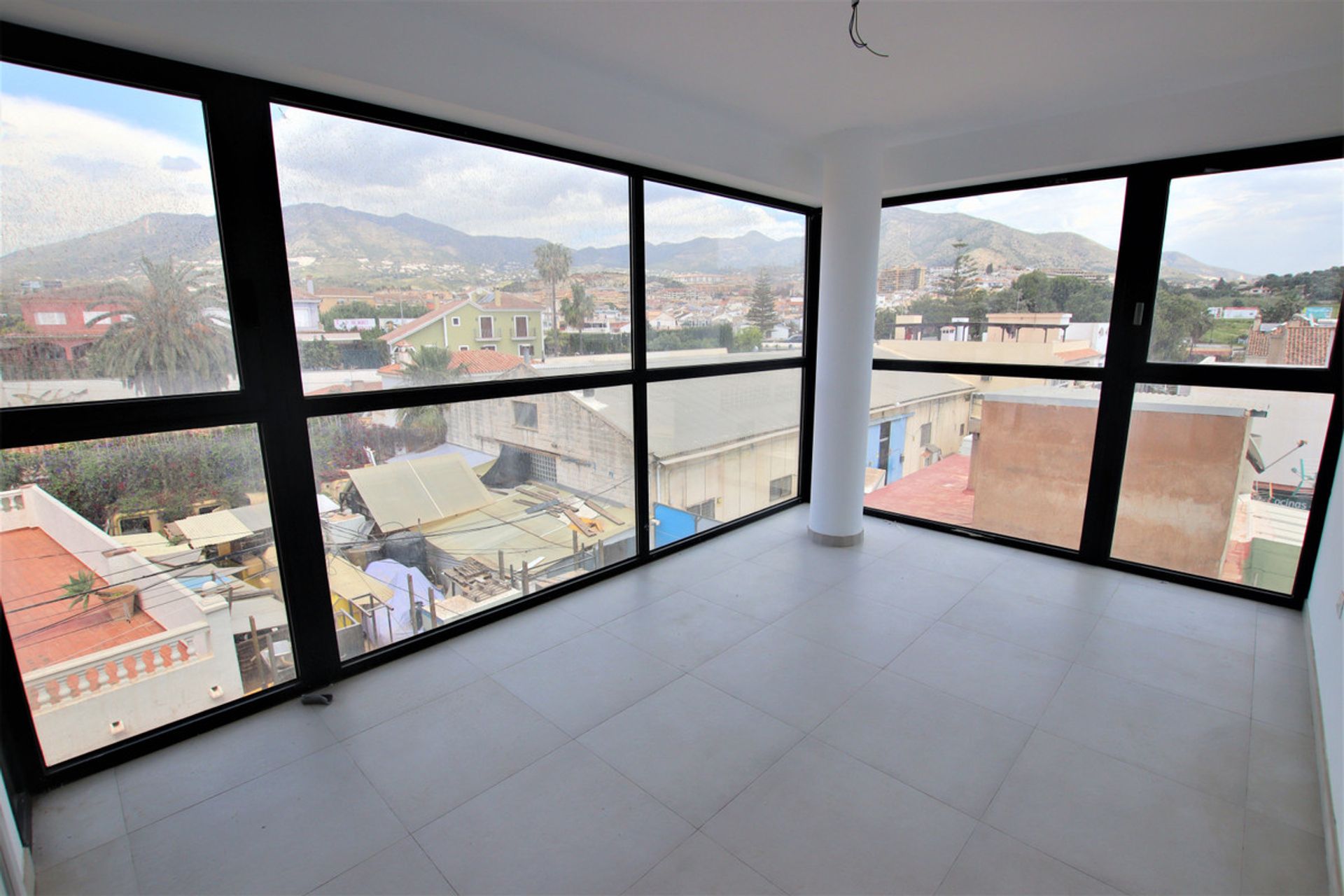 Condominio nel Fuengirola, Andalucía 10860983