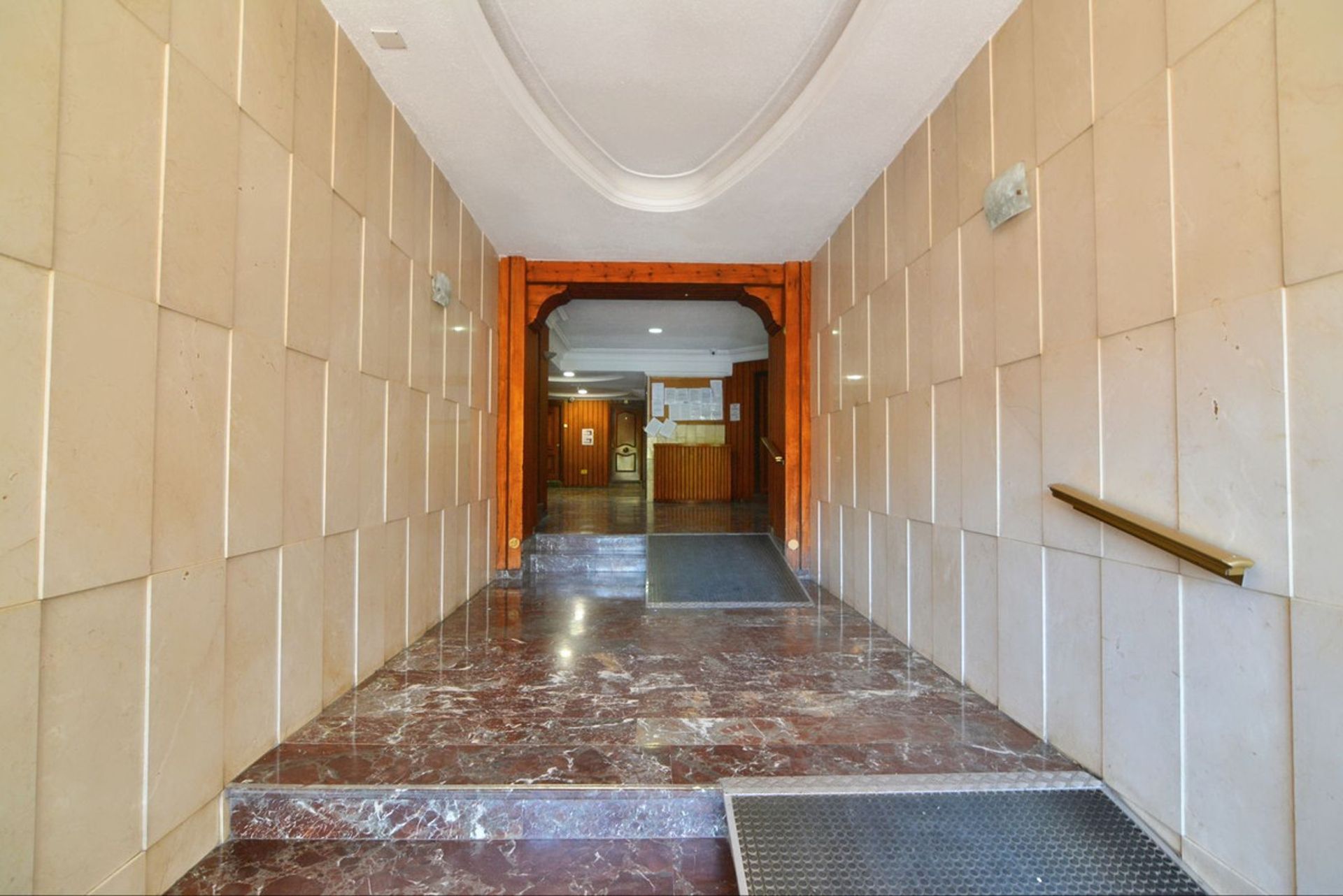 Condominio nel Fuengirola, Andalucía 10860999