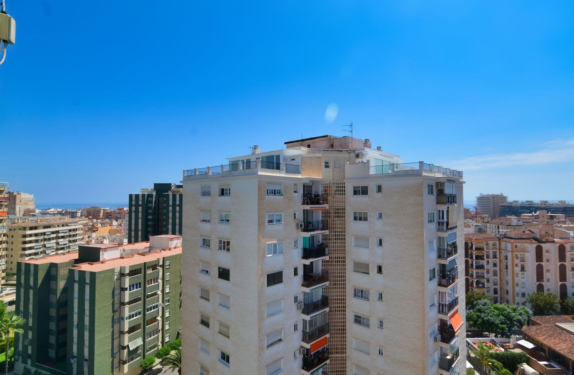 Кондоминиум в Fuengirola, Andalucía 10860999