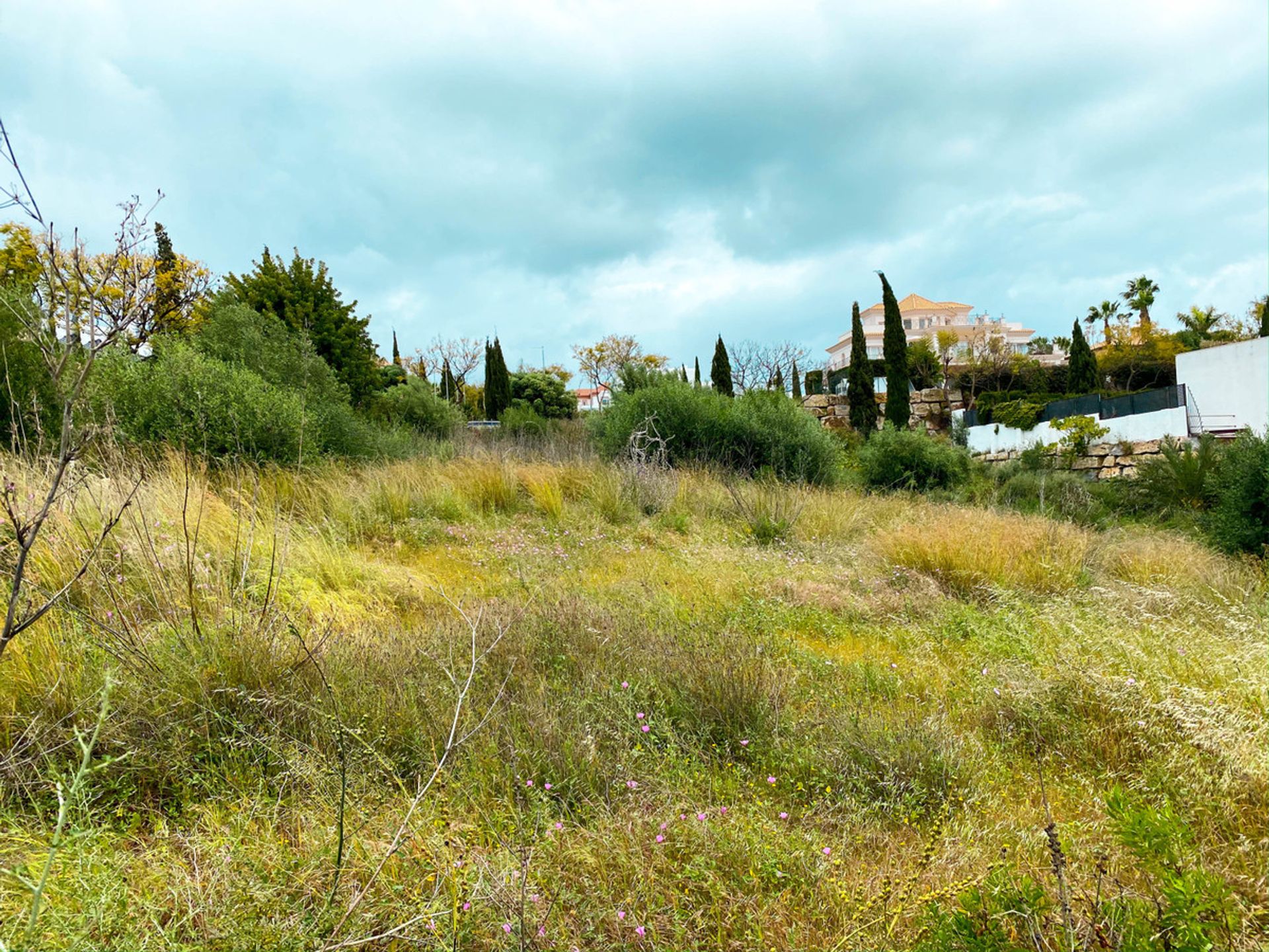 Land in Benahavis, Andalusia 10861099