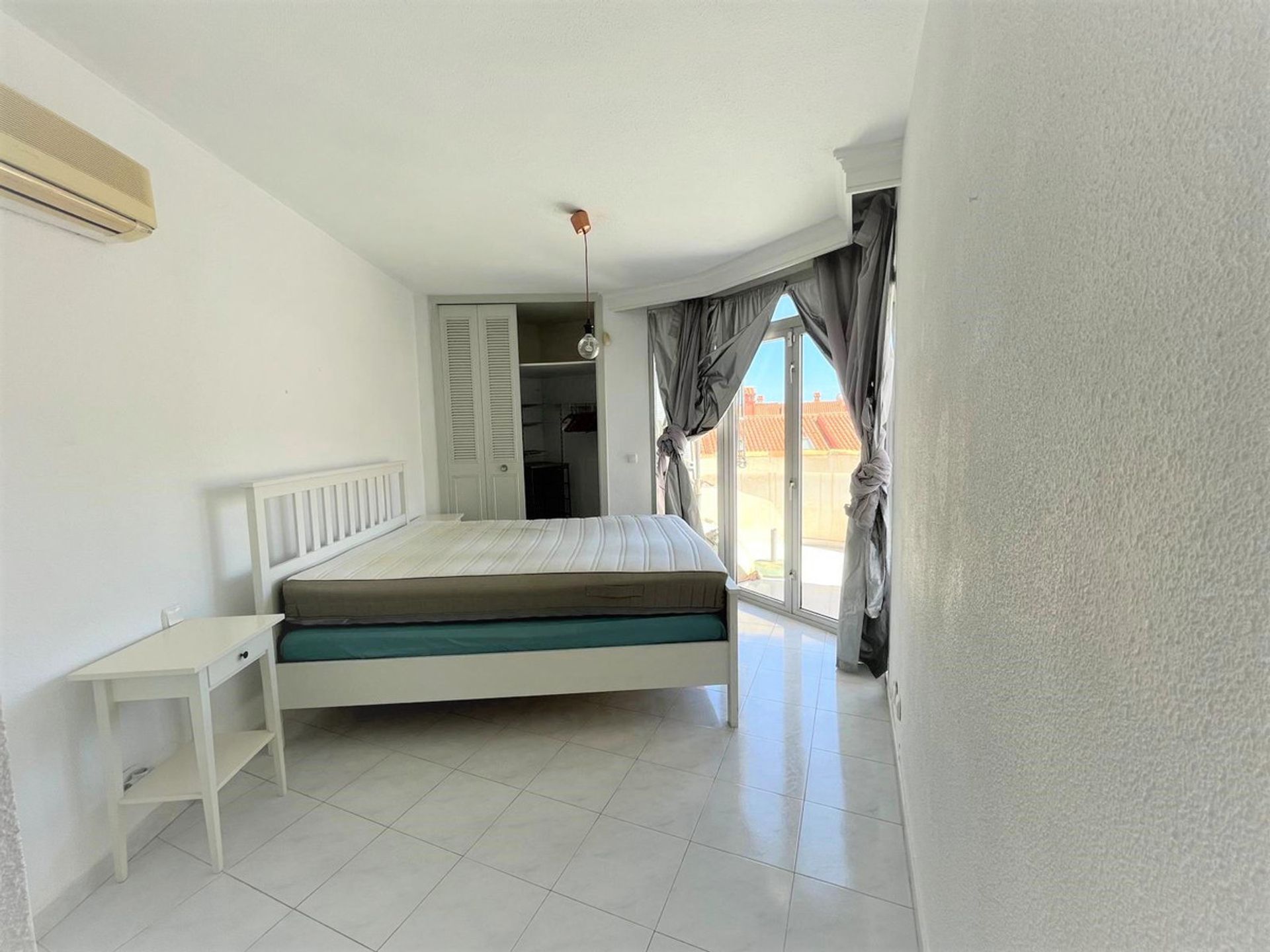 Huis in Fuengirola, Andalucía 10861141