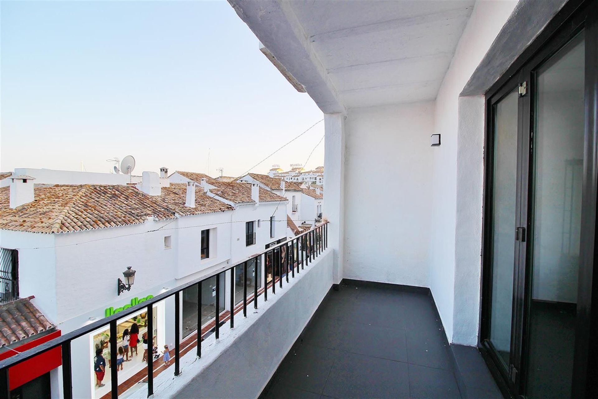 Condominium dans Marbella, Andalusia 10861189