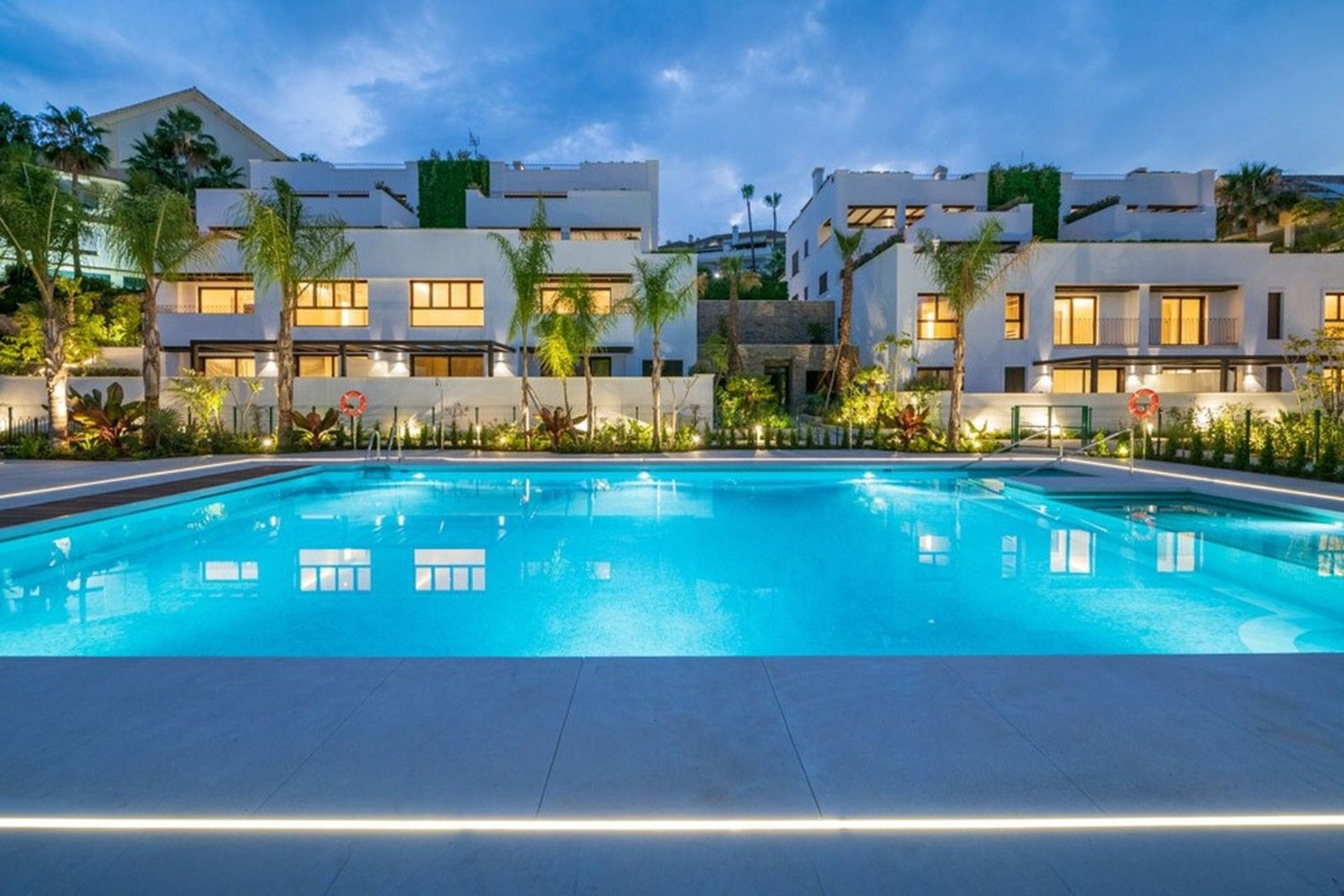 Condominio en Marbella, Andalucía 10861454