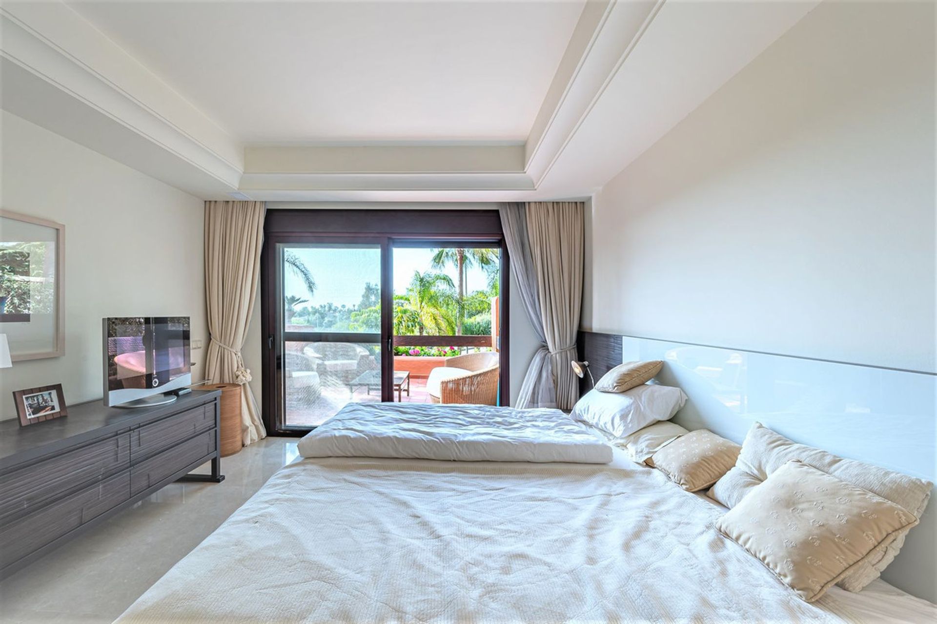 Condominium in Marbella, Andalusia 10861527