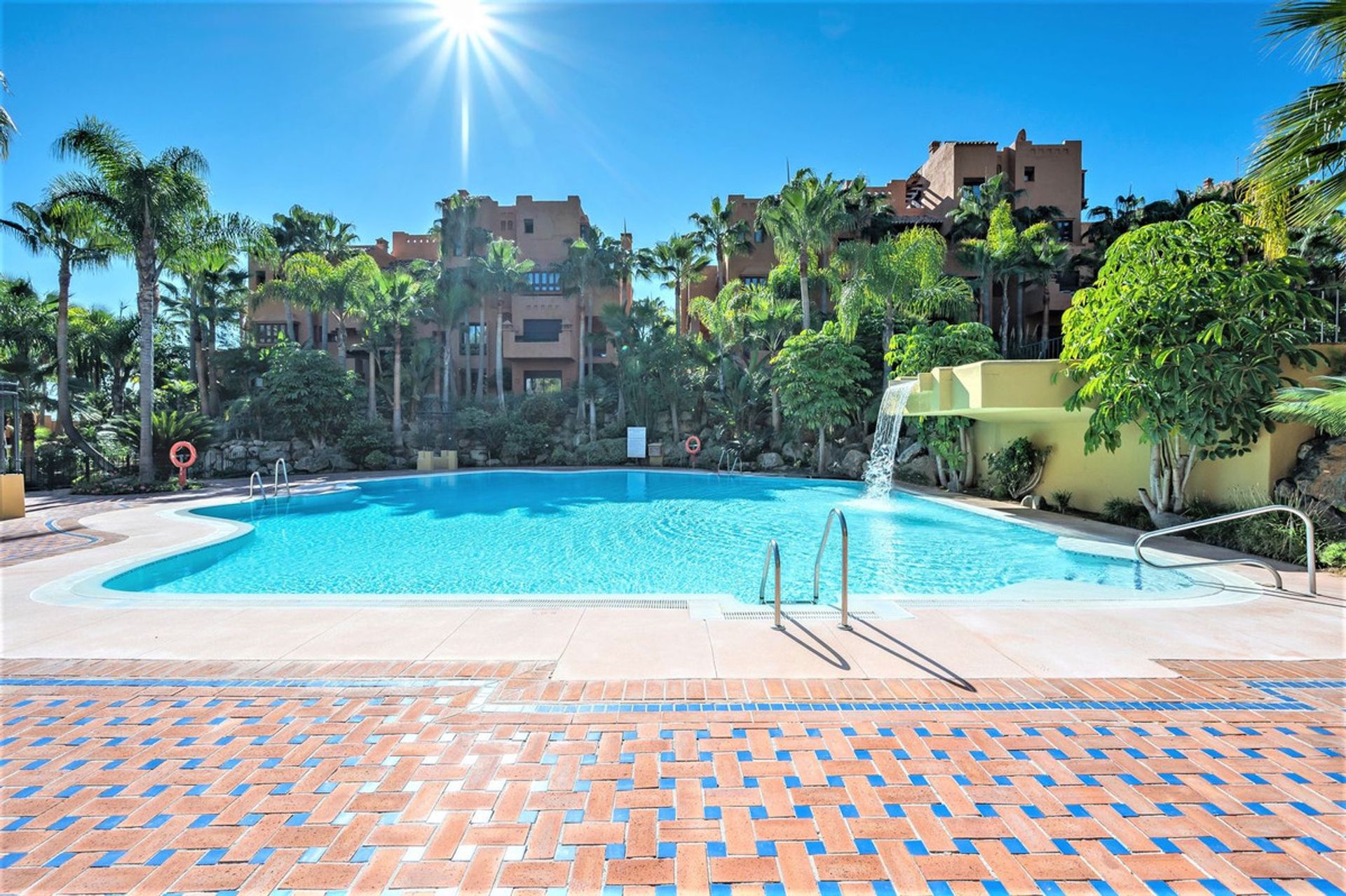 Condominium in Marbella, Andalusia 10861527