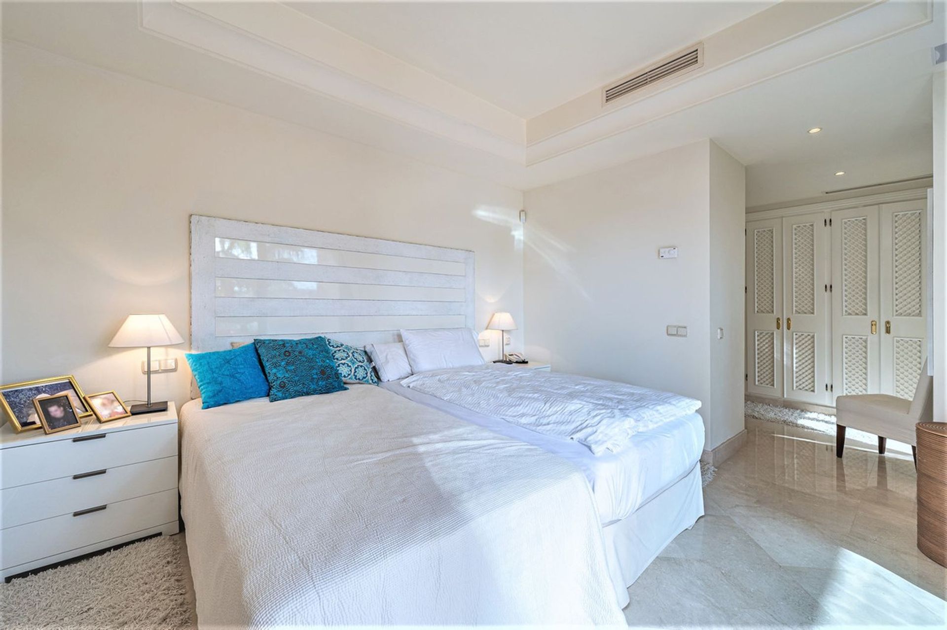 Condominium in Marbella, Andalusia 10861527