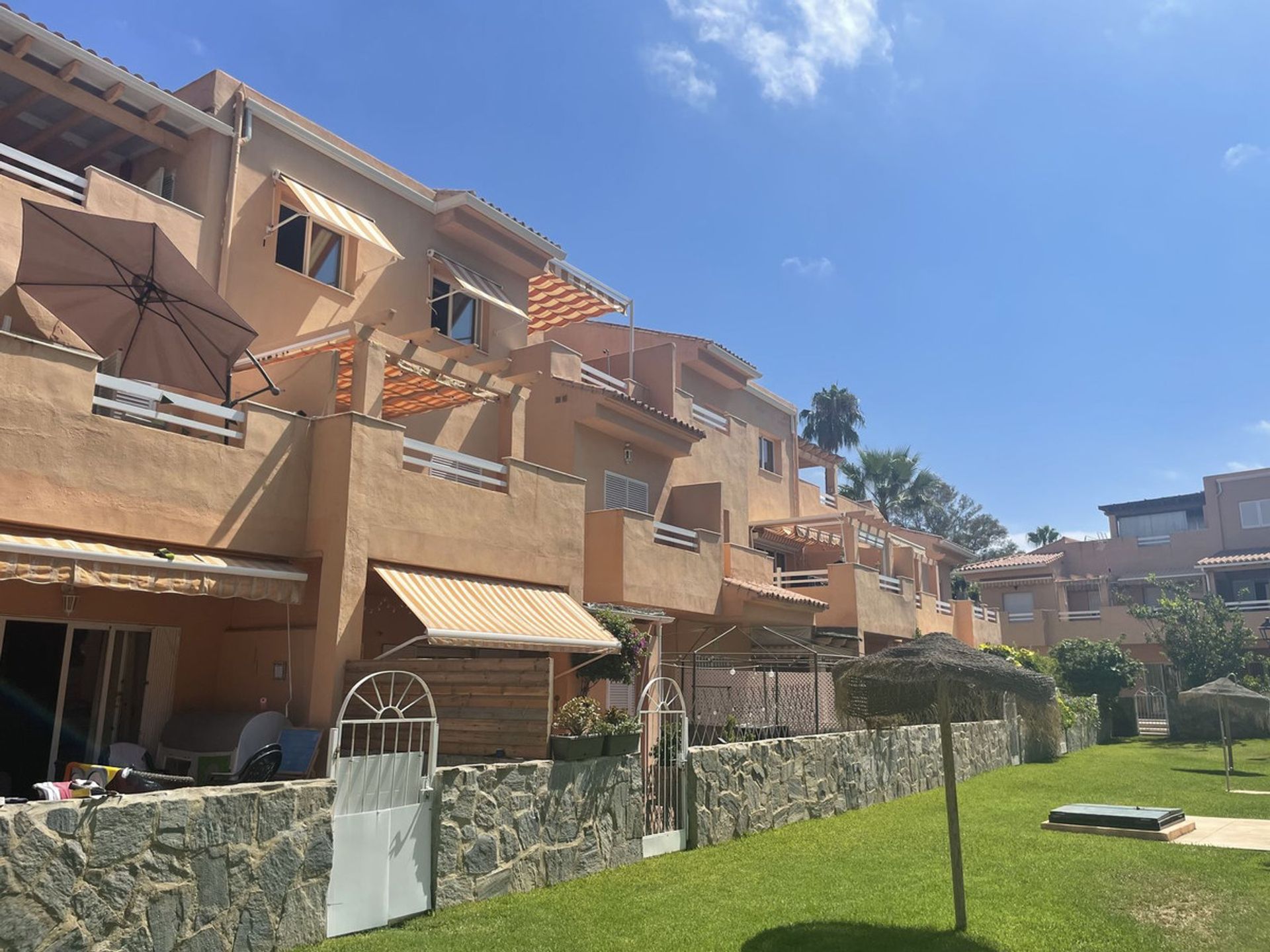 Condominio nel Marbella, Andalusia 10861559