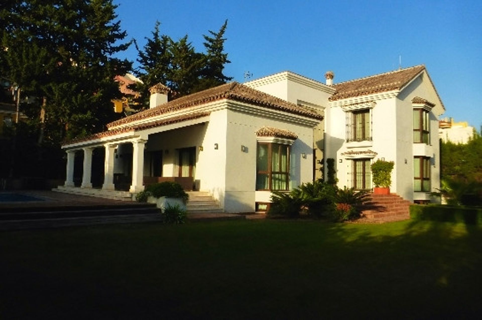 Rumah di Marbella, Andalusia 10861654