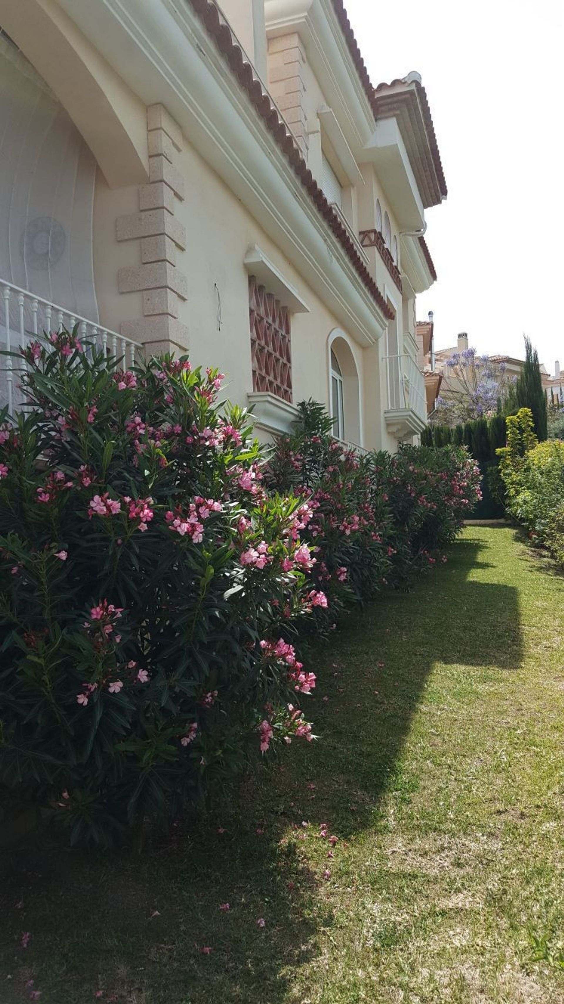 Talo sisään Las Lagunas de Mijas, Andalucía 10862126