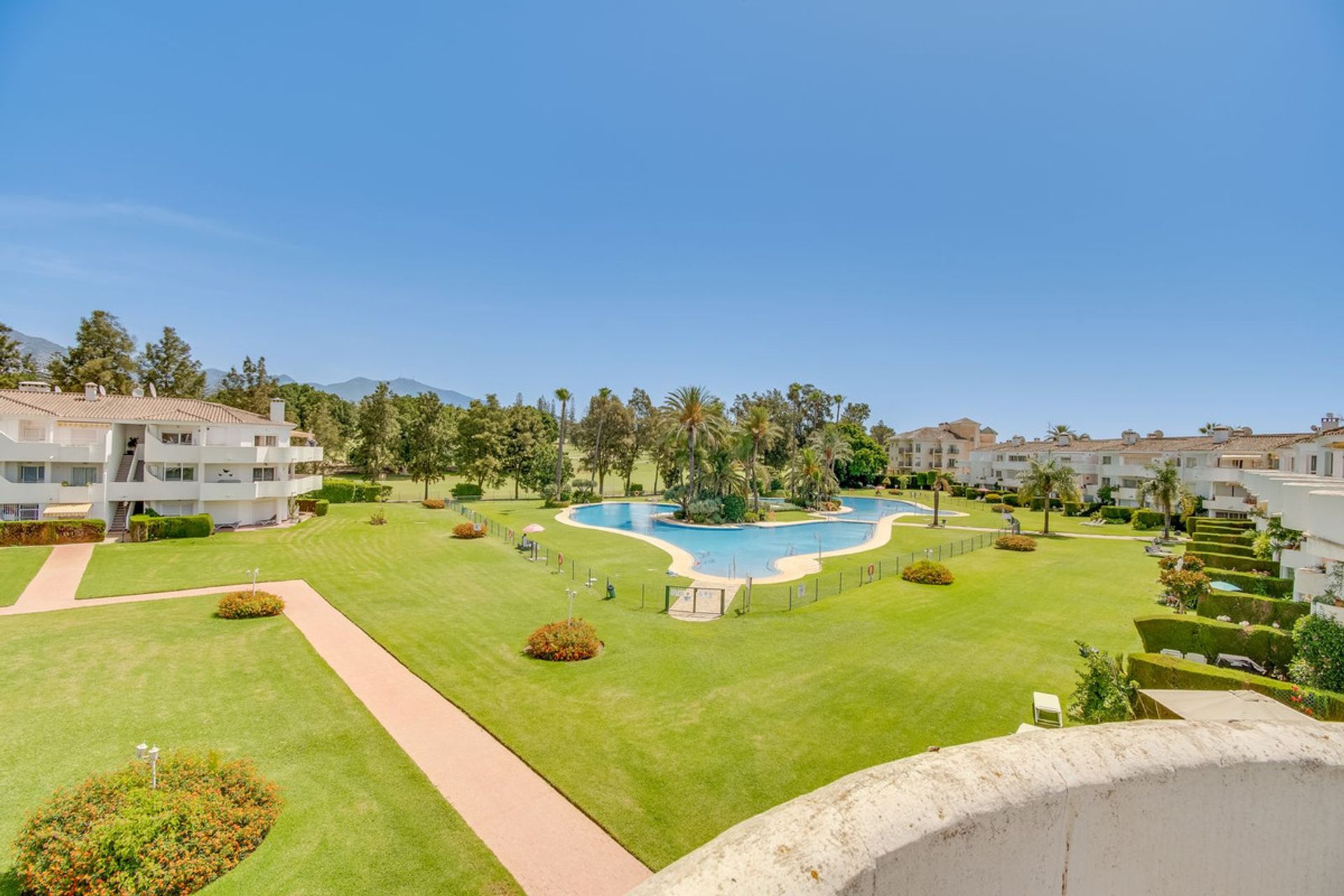 Osakehuoneisto sisään Las Lagunas de Mijas, Andalucía 10862205