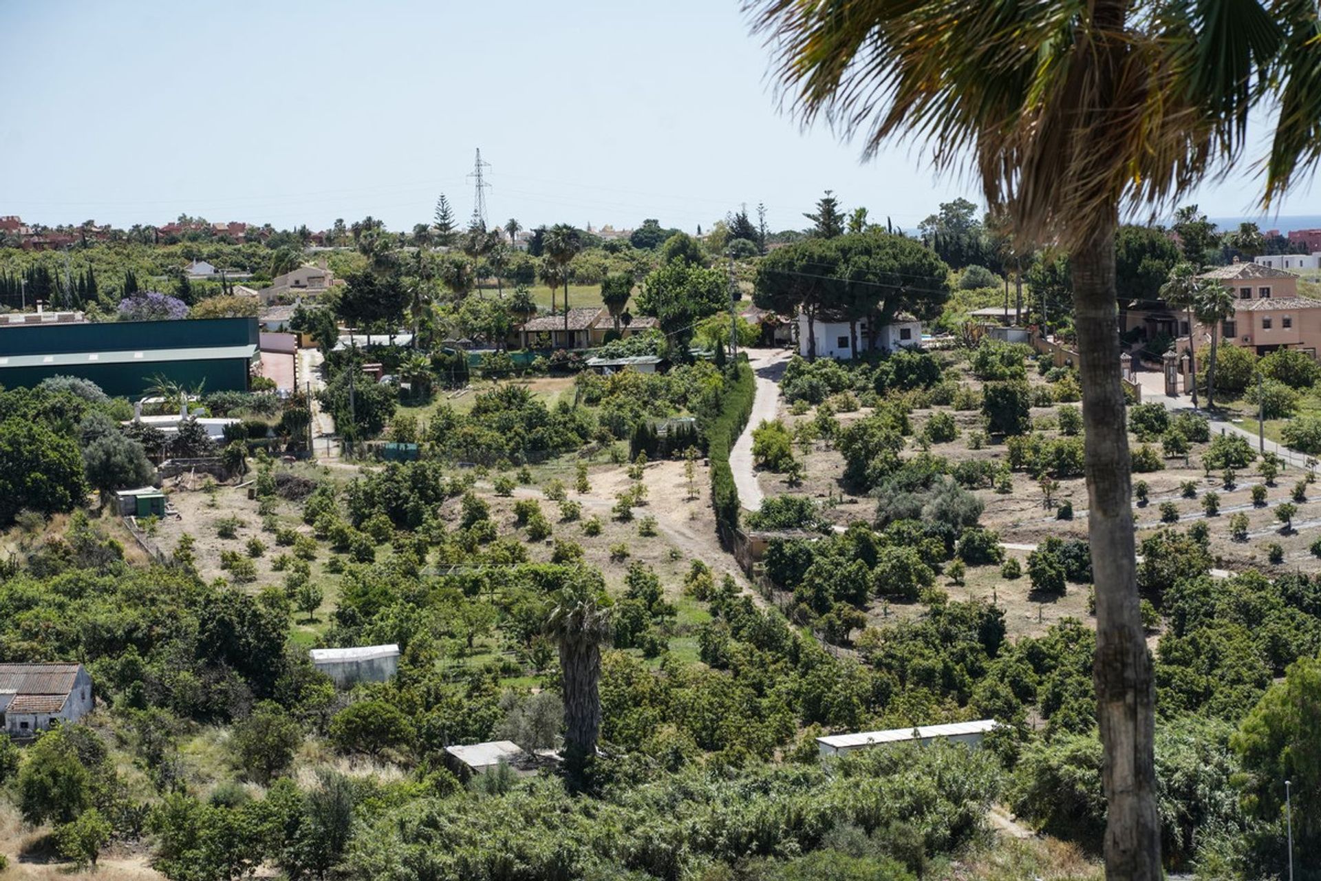 Condominium in Marbella, Andalucía 10862372