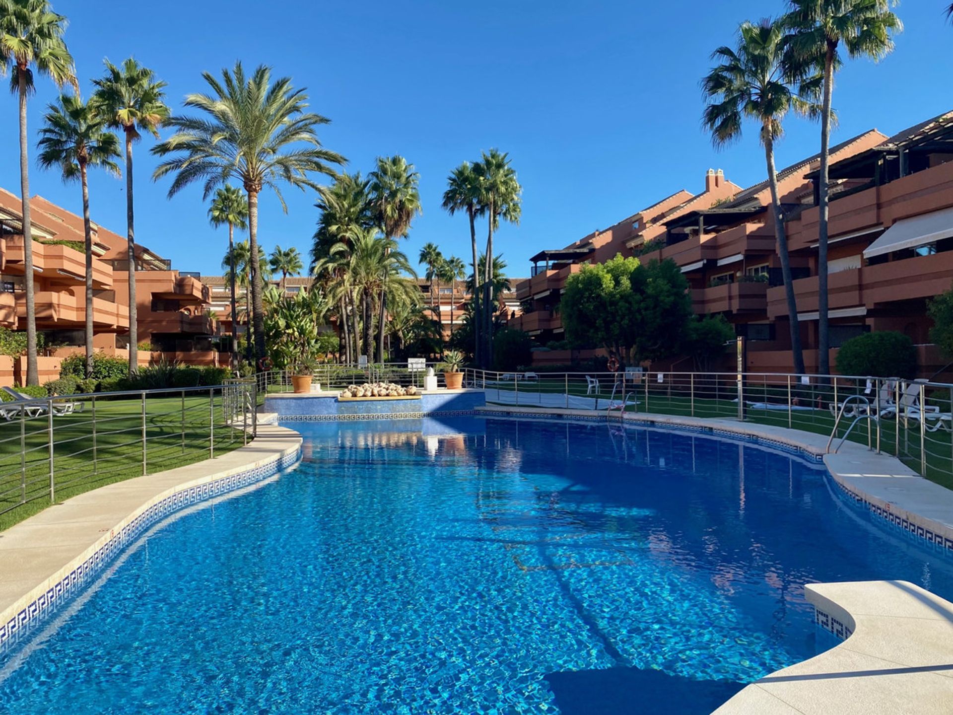 Condominio en Marbella, Andalucía 10862473