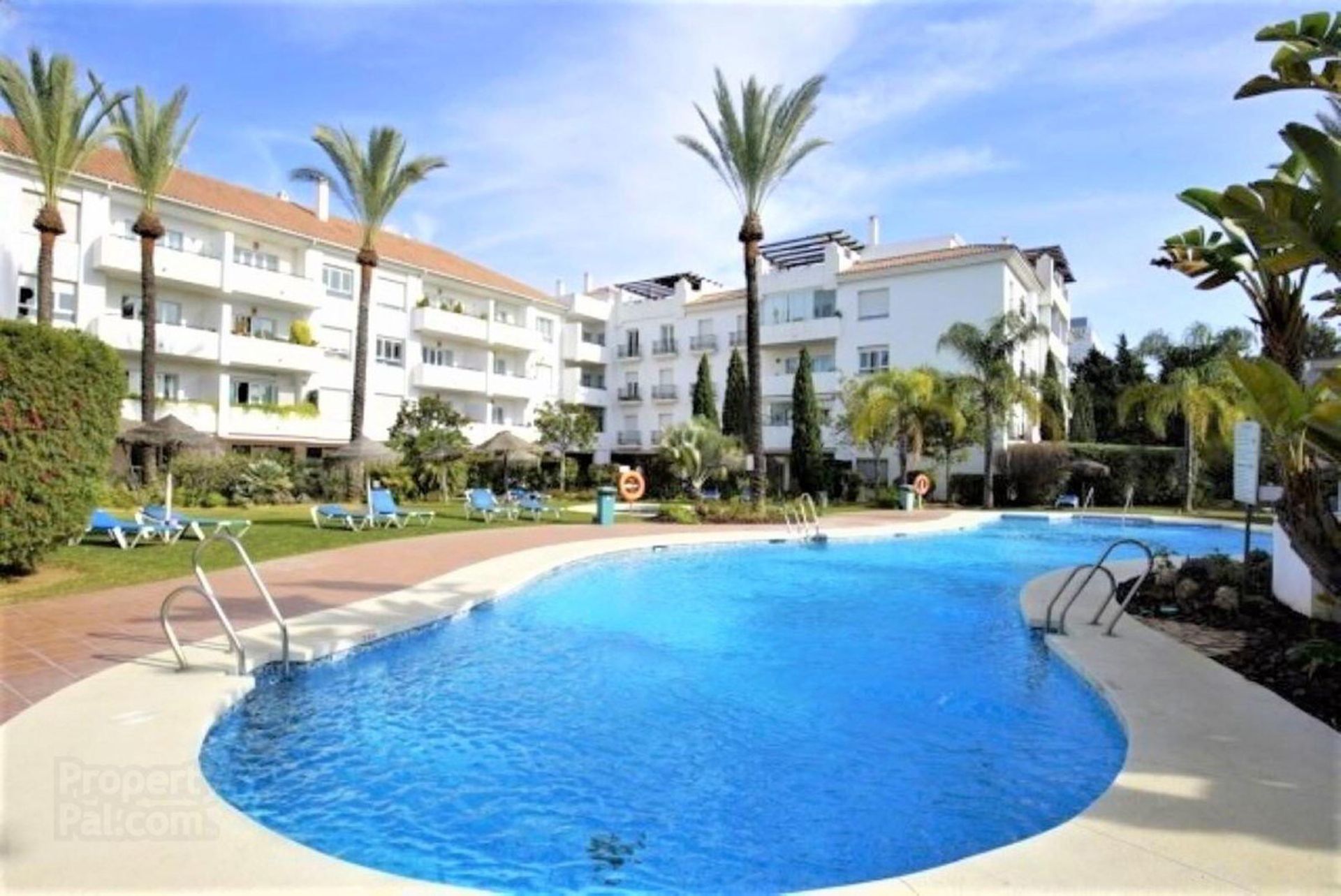 Квартира в Marbella, Andalucía 10862490