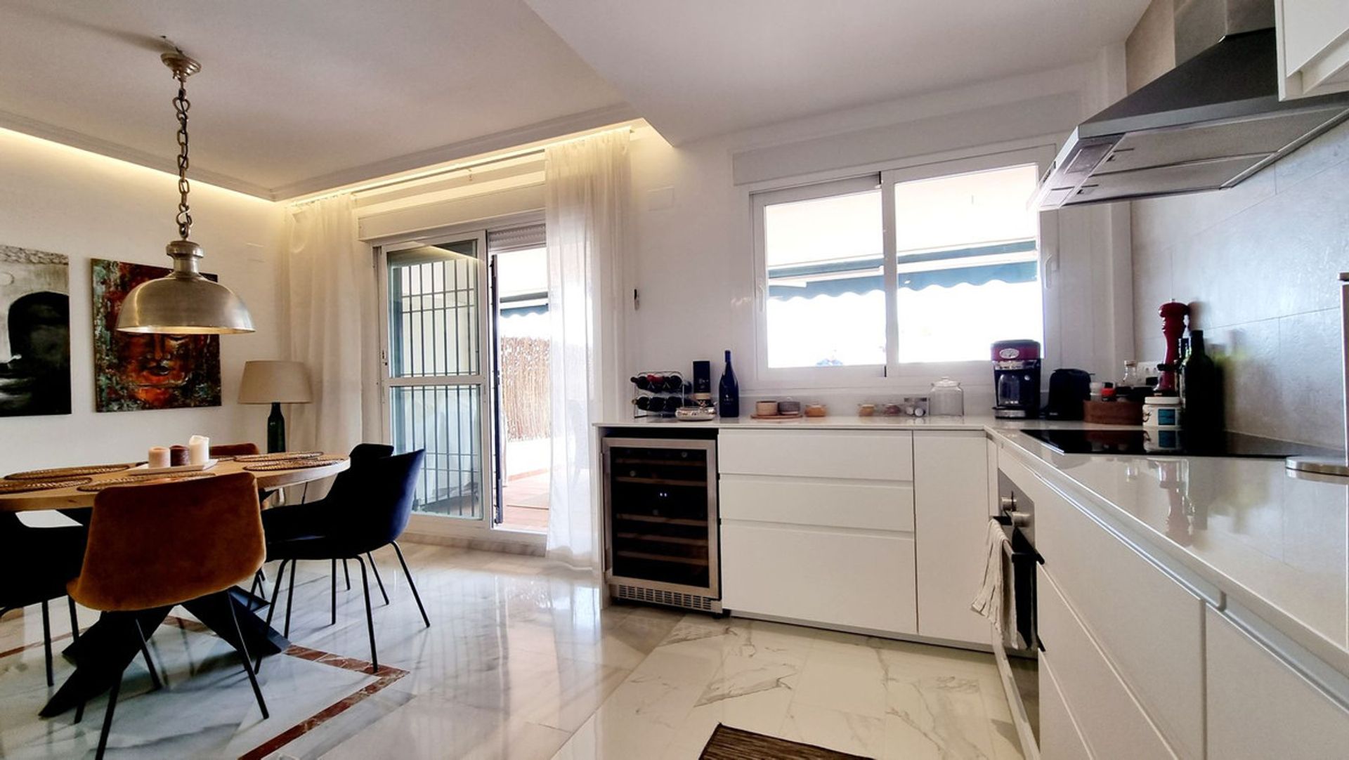 Condominium in Marbella, Andalucía 10862527