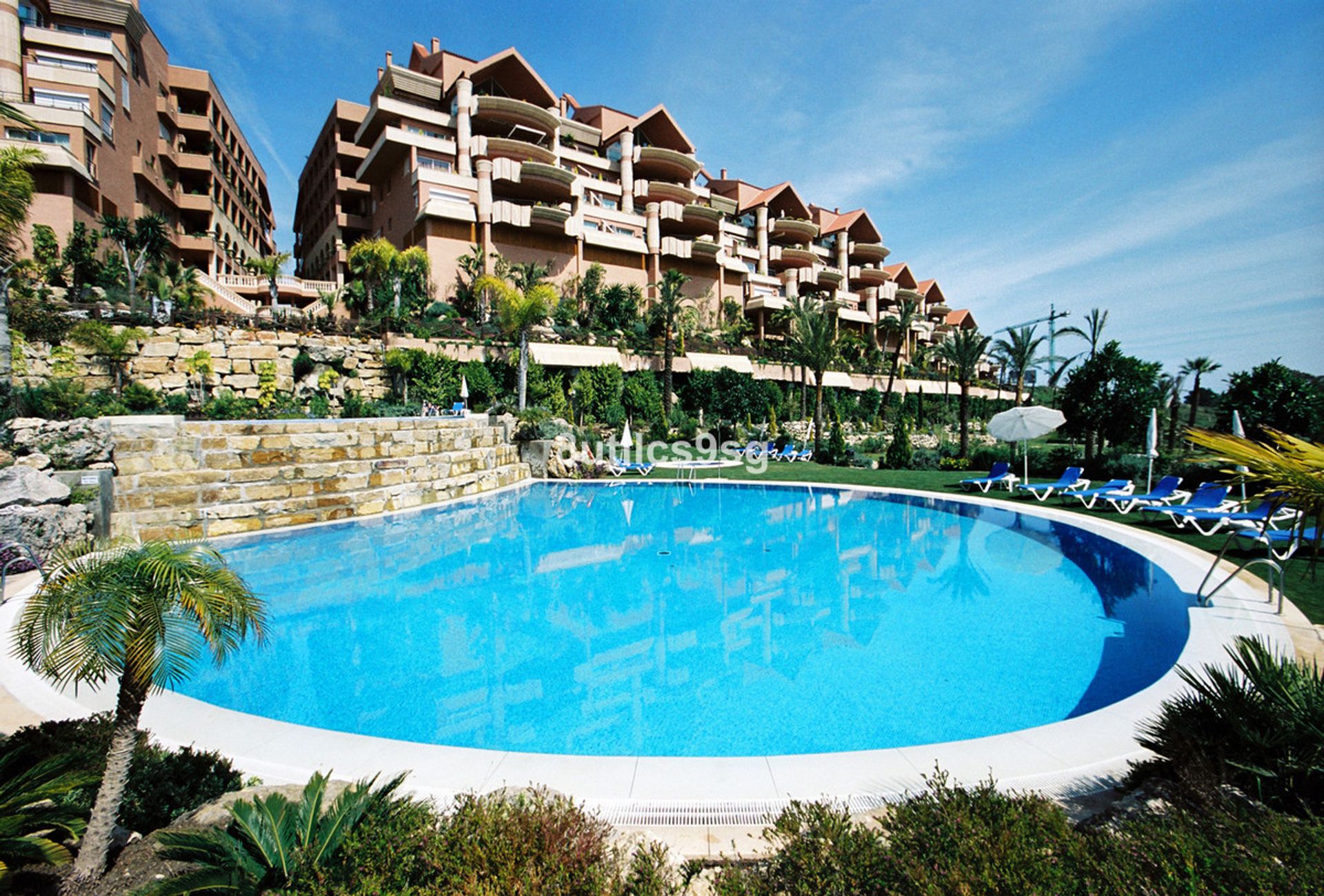 Condominium in El Angel, Andalusia 10862556