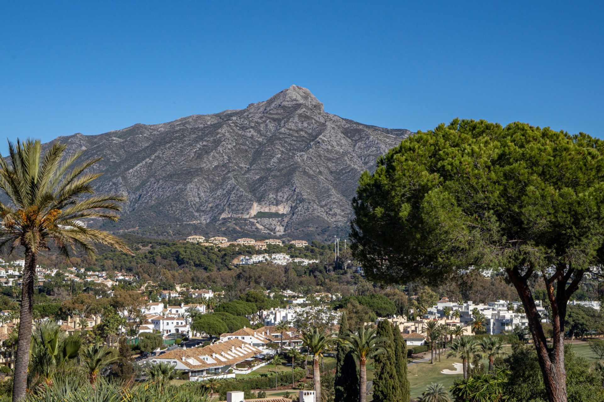 Talo sisään Marbella, Andalucía 10862675