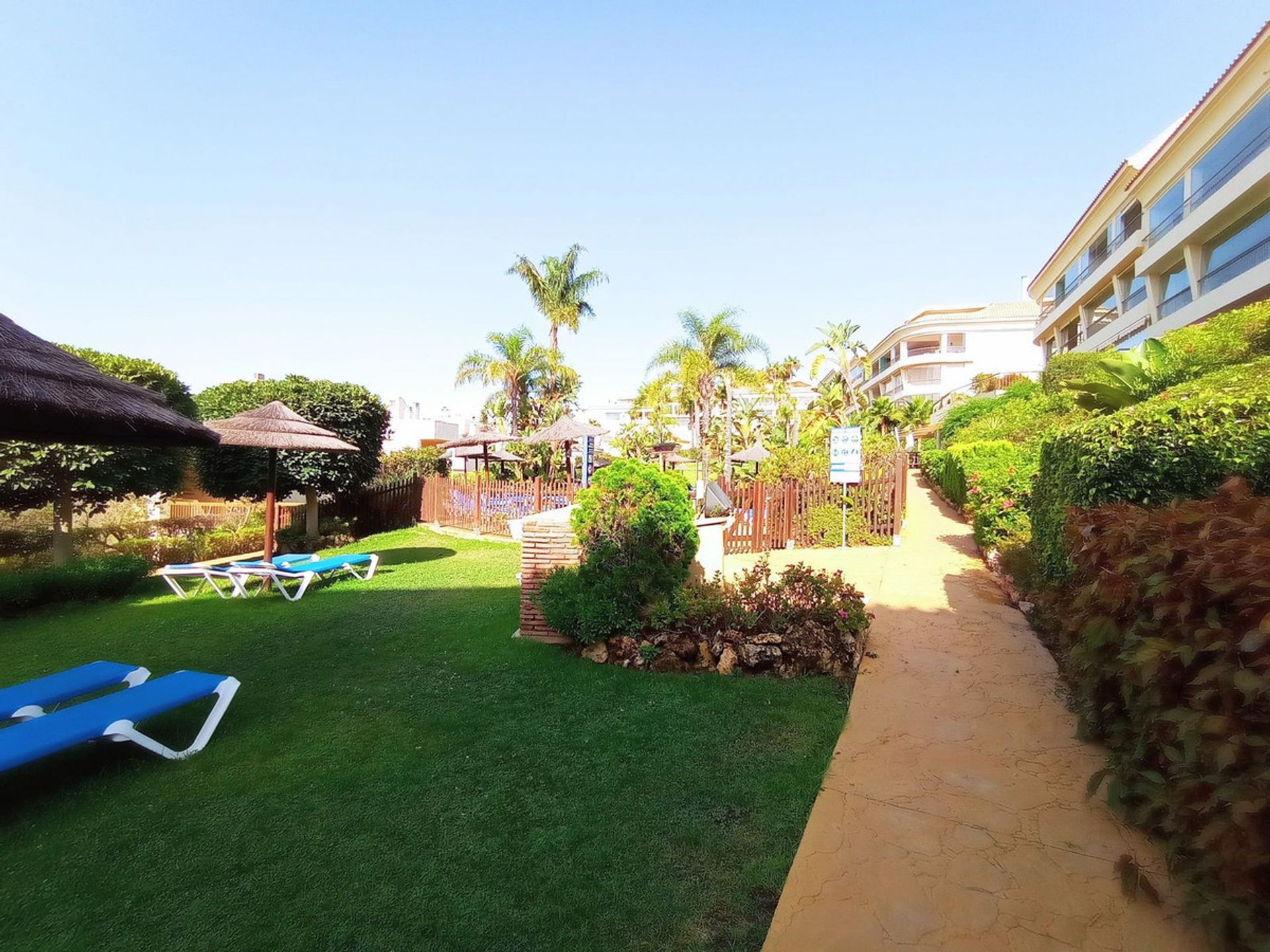 Condominium dans Urbanización Riviera Sol, Andalucía 10862866