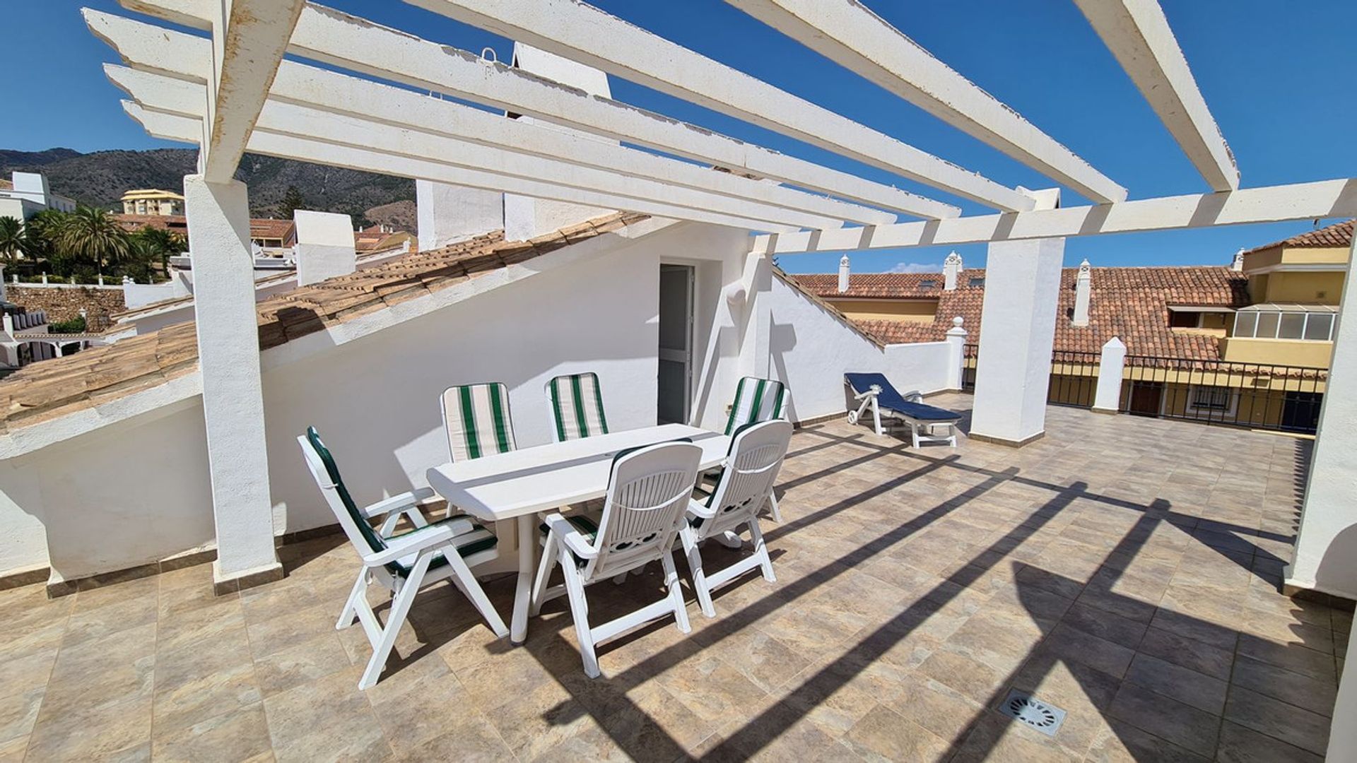 Condominium in Santa Fe de los Boliches, Andalusië 10863319