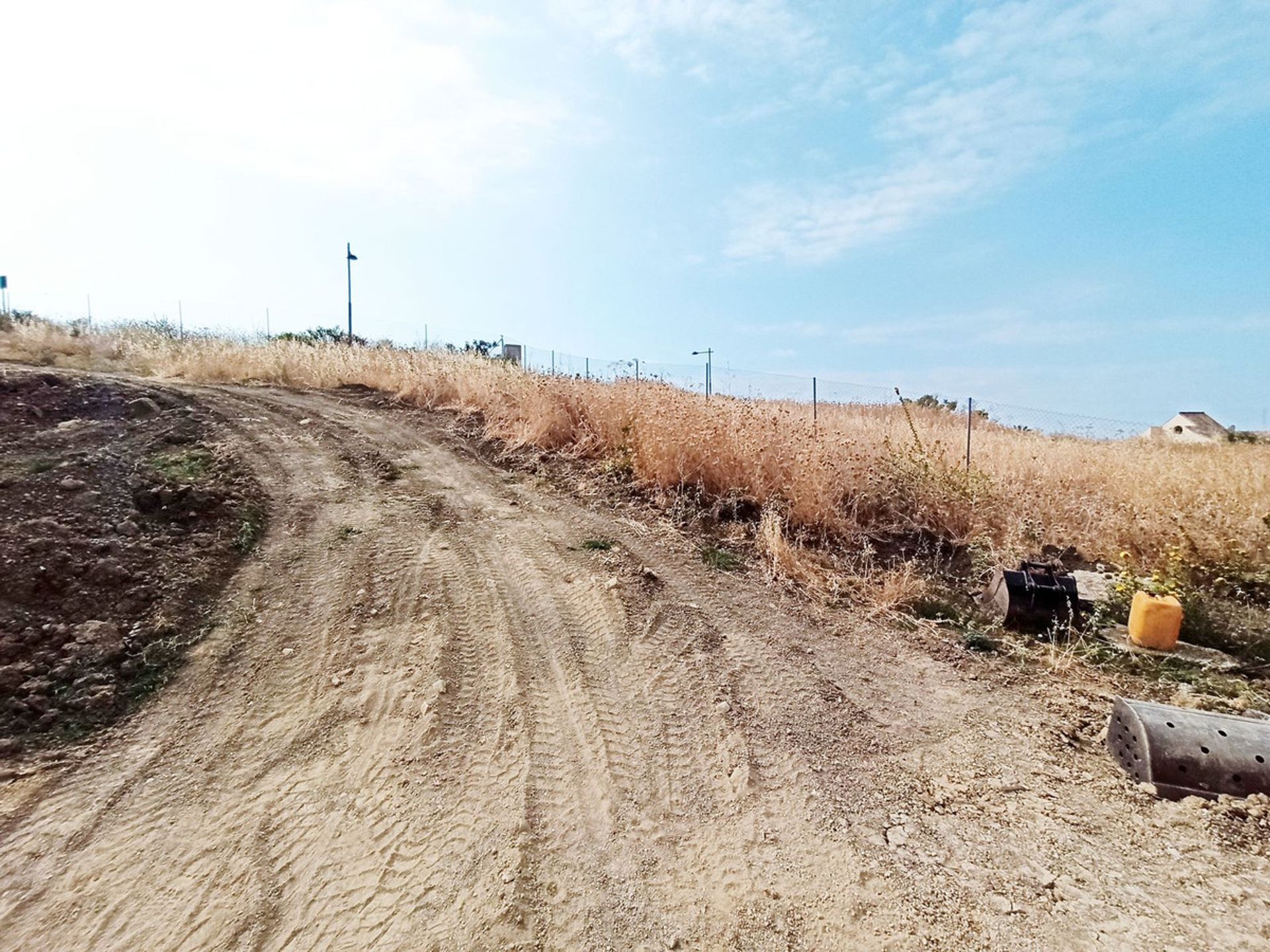 Land in Estepona, Andalucía 10863460