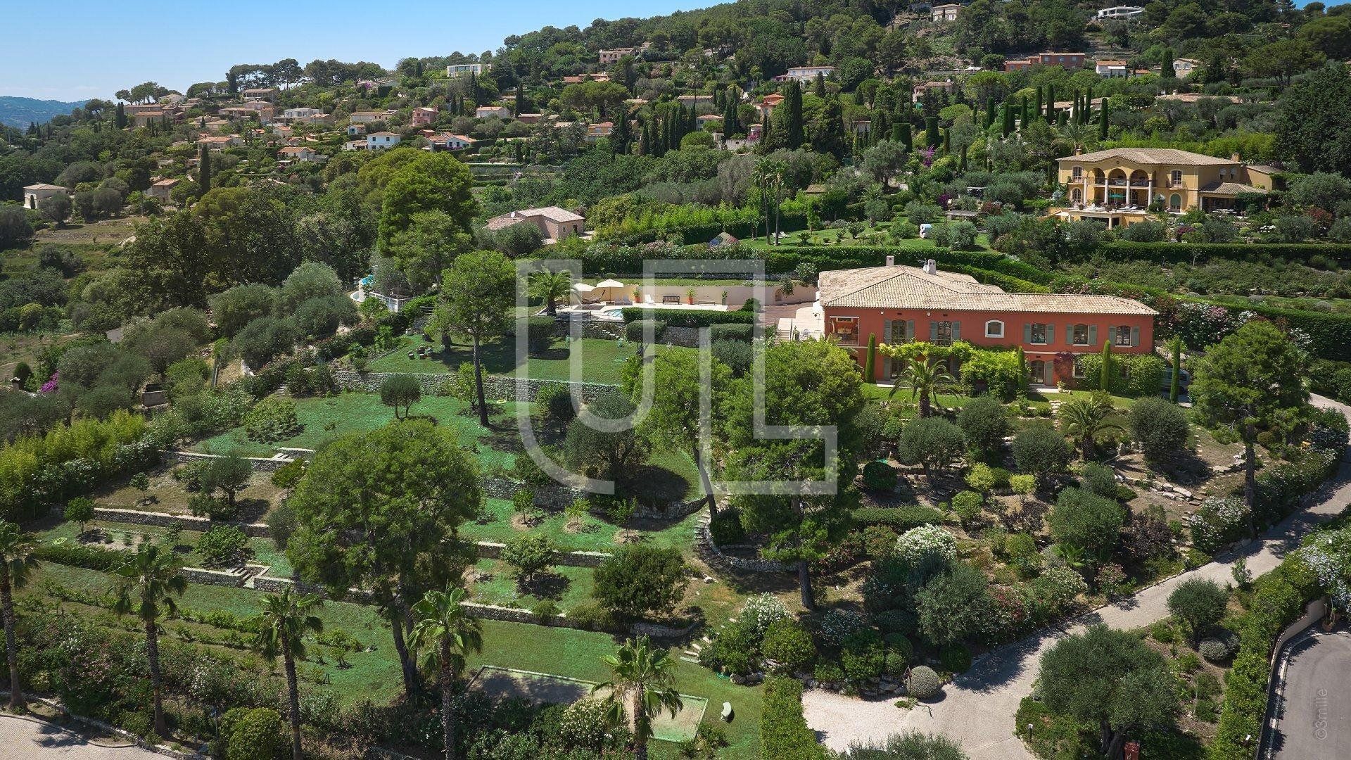 σπίτι σε Mougins, Provence-Alpes-Côte d'Azur 10864195