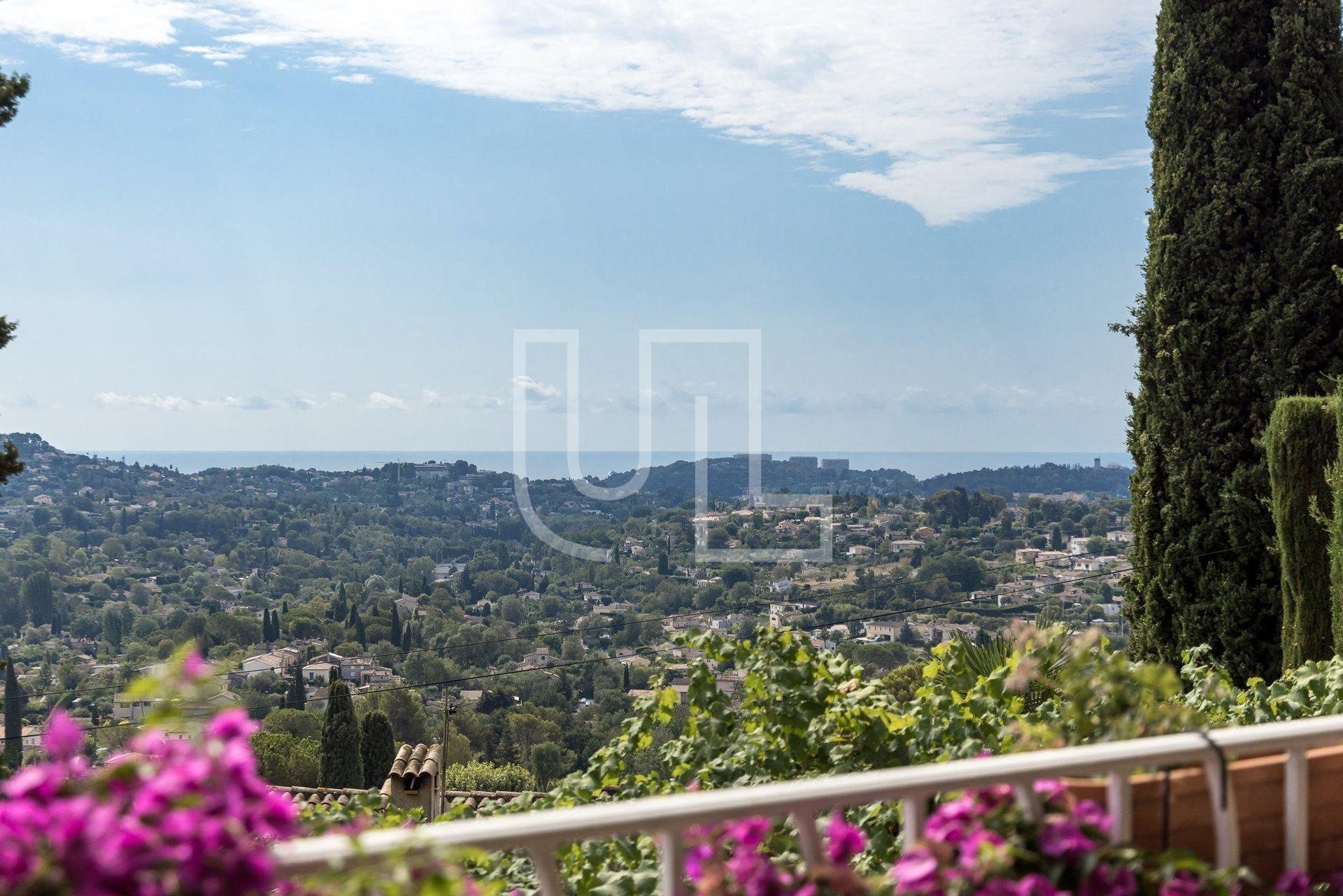 Huis in La Colle-sur-Loup, Provence-Alpes-Côte d'Azur 10864408