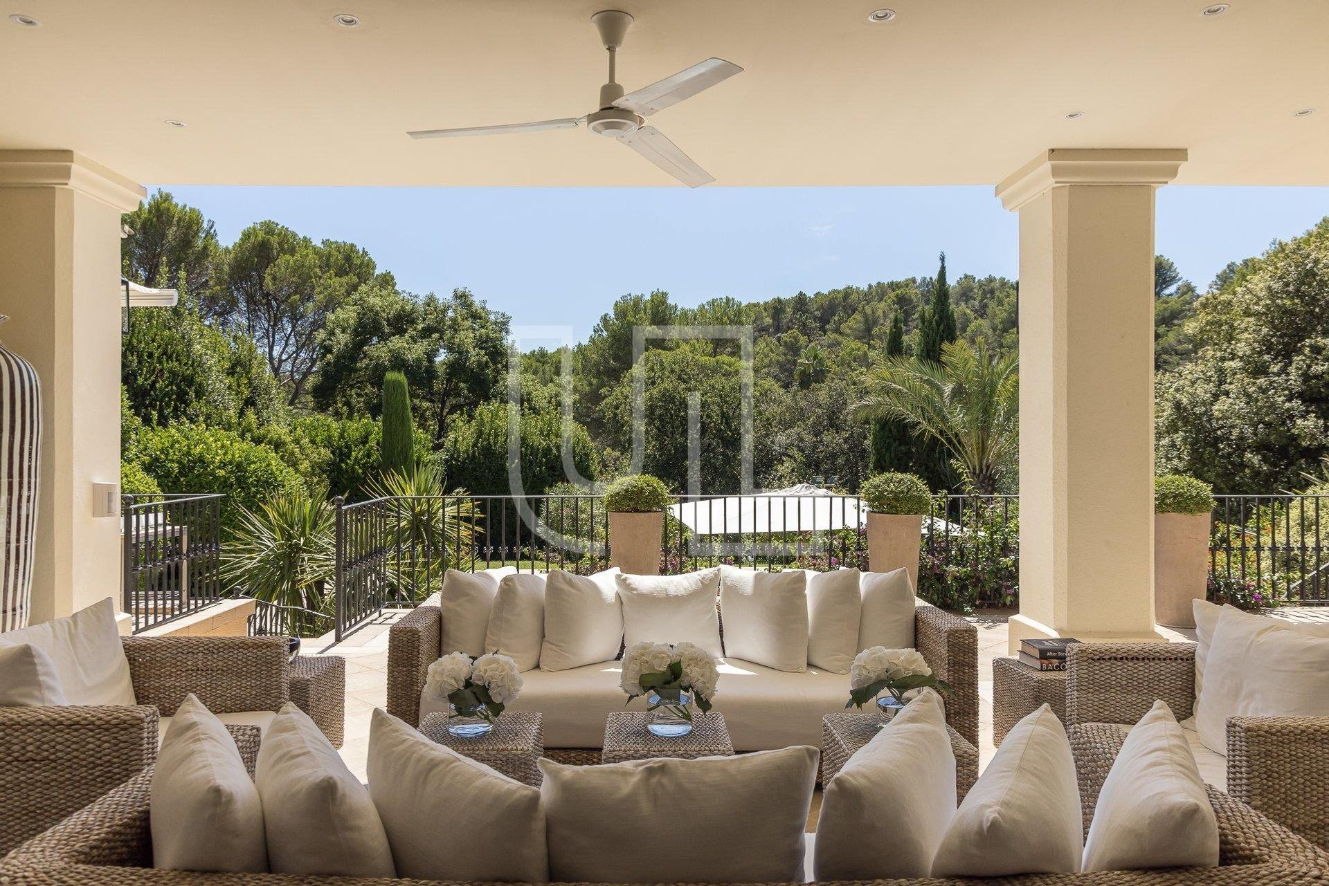 Huis in Mougins, Provence-Alpes-Côte d'Azur 10864527