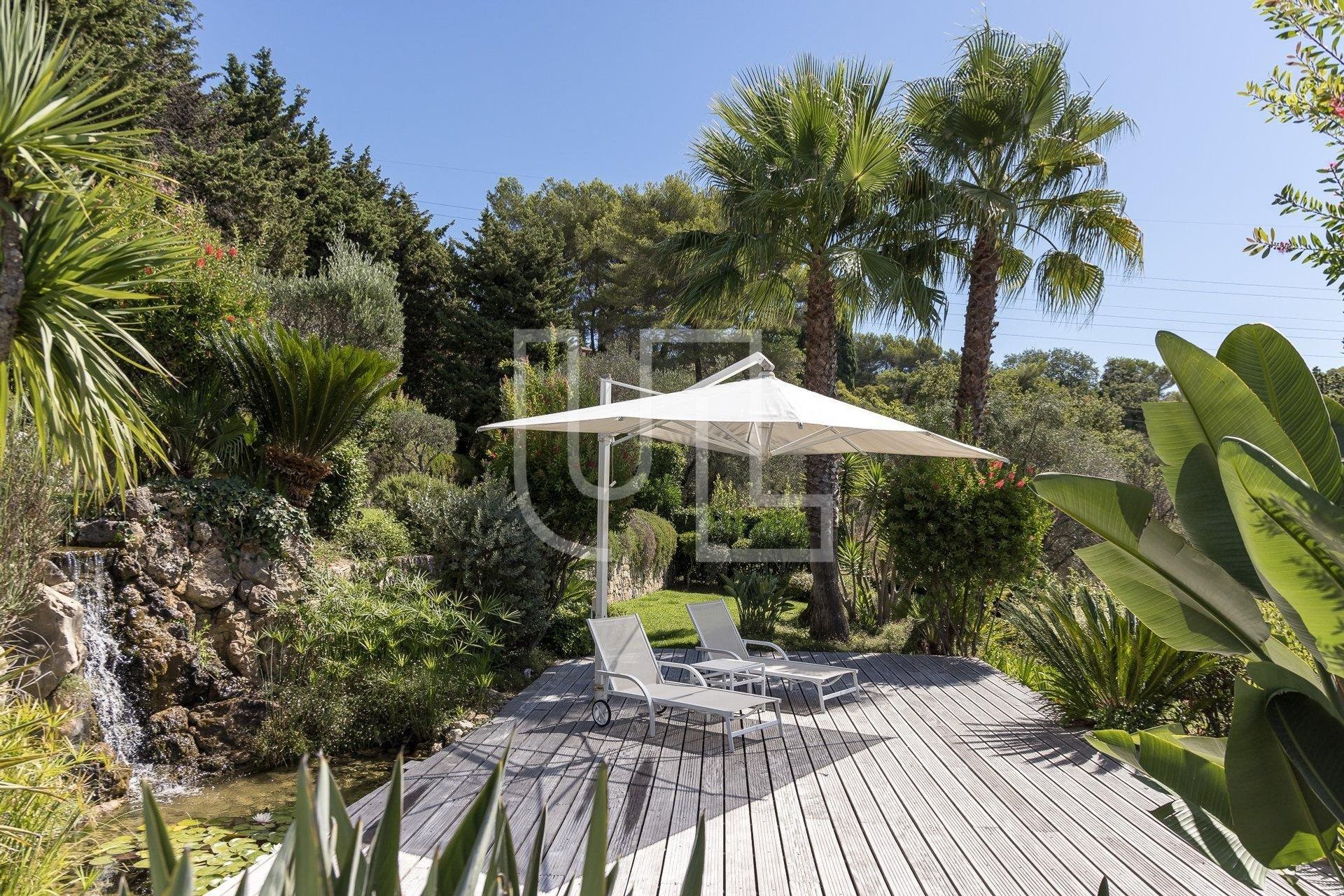 House in Mougins, Provence-Alpes-Côte d'Azur 10864531