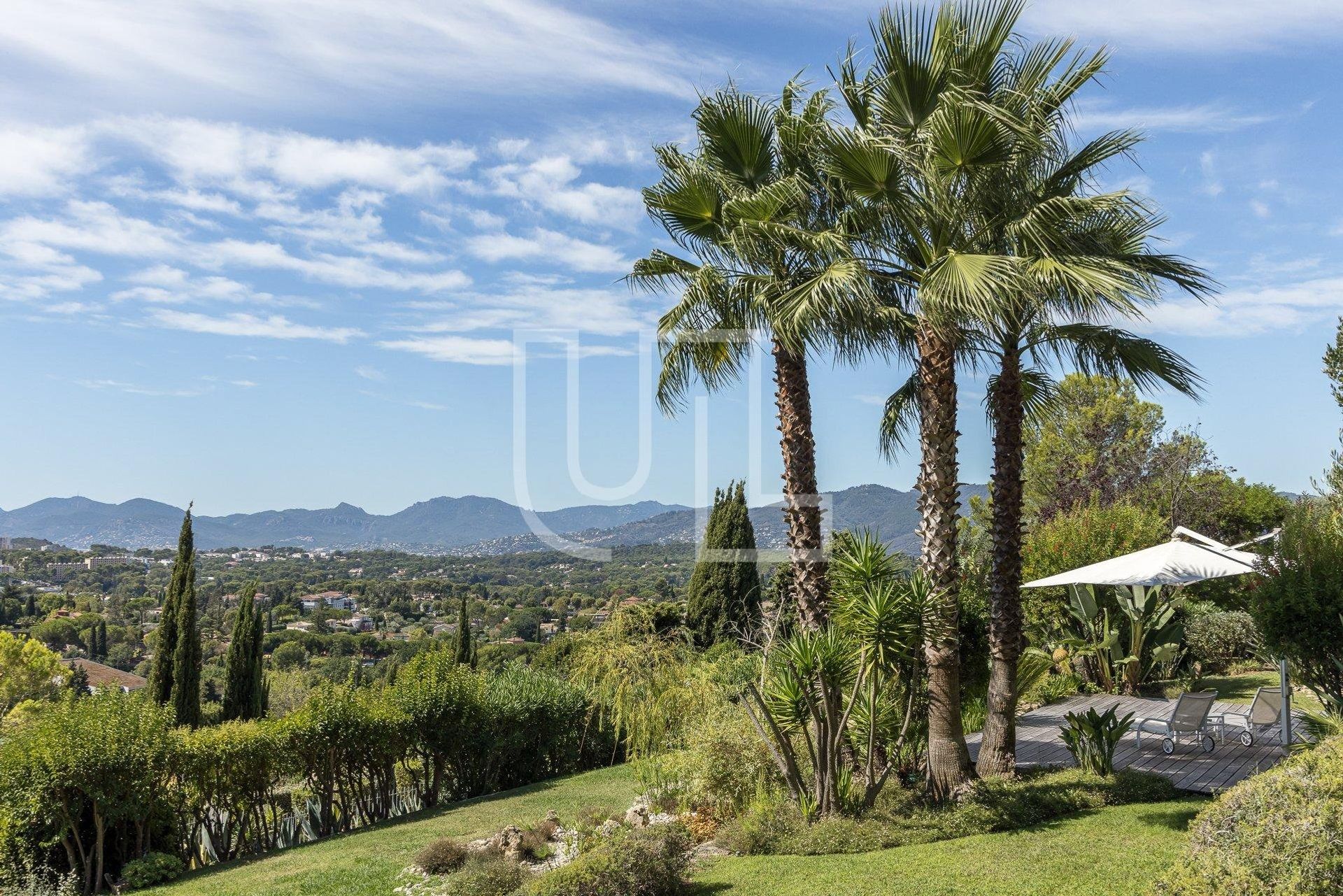 House in Mougins, Provence-Alpes-Côte d'Azur 10864531