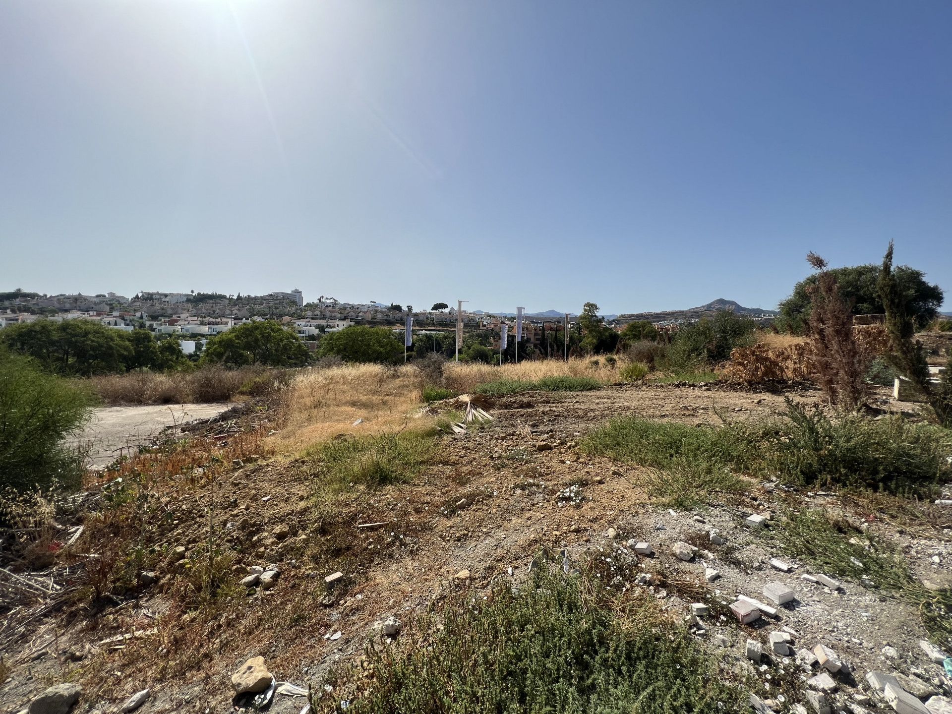 Land in Estepona, Andalucía 10865320